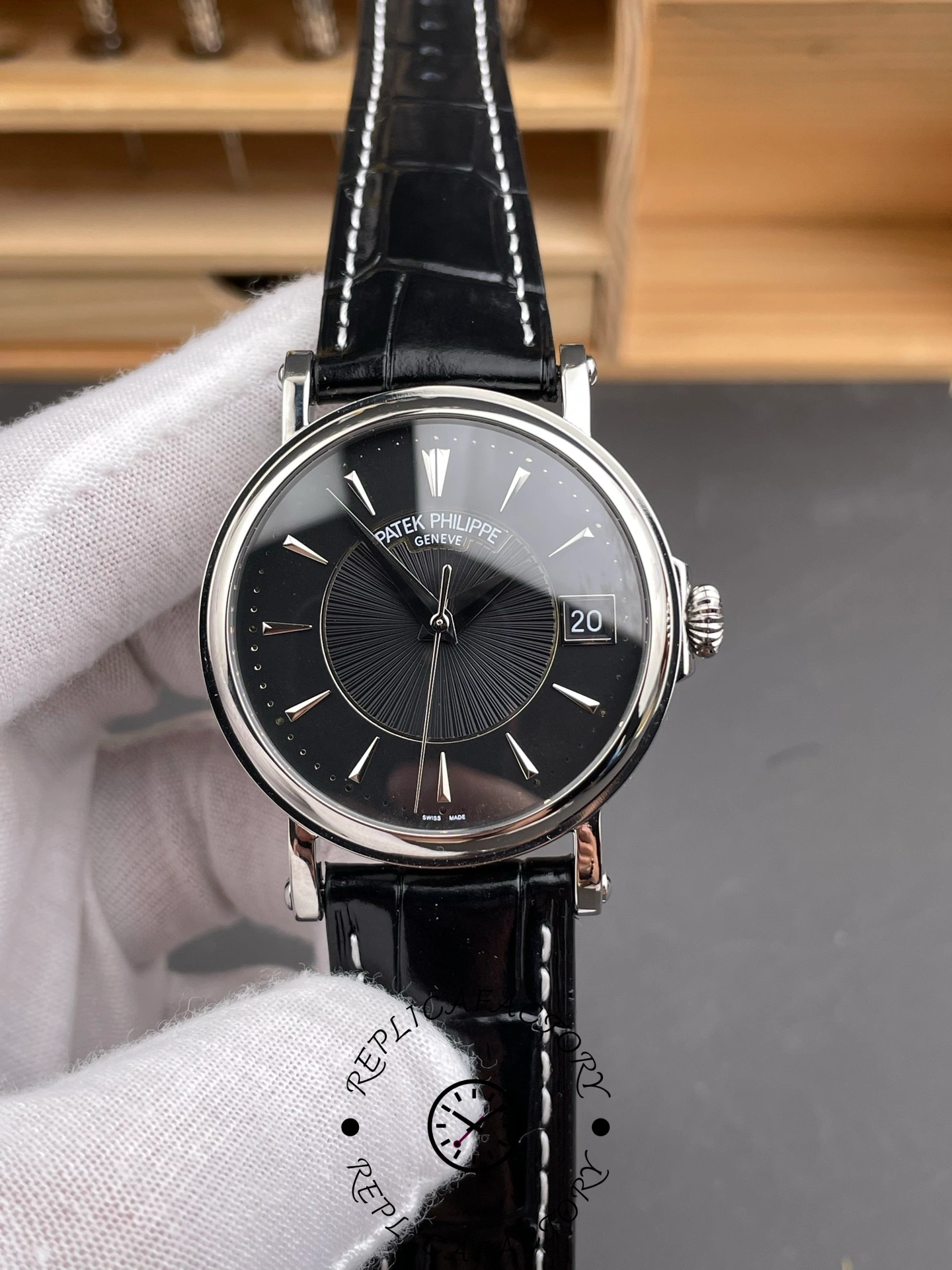 Patek Philippe Calatrava 5153G-001 Date Black Dial 38mm