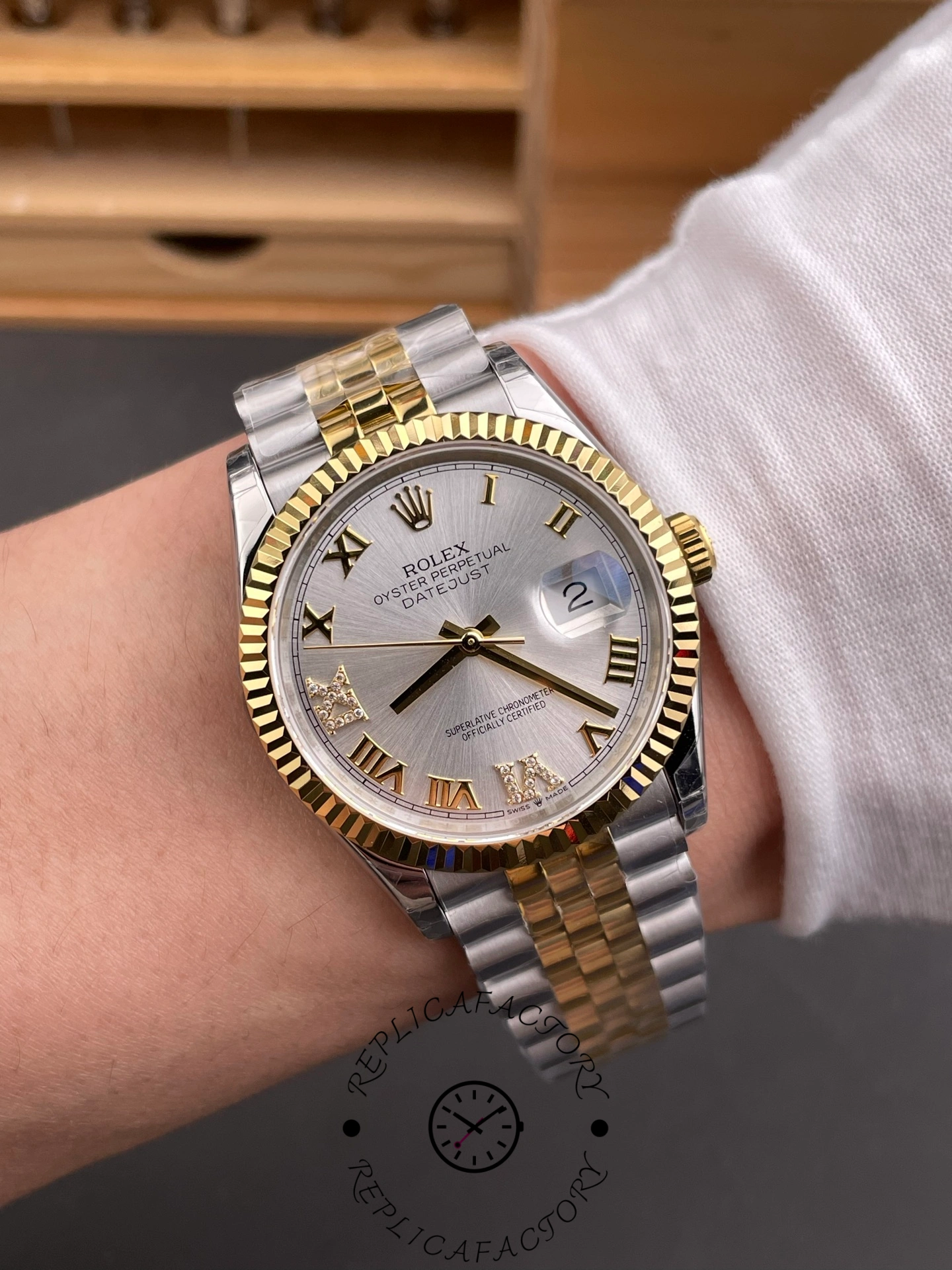 Rolex Datejust 36MM 126233 0031 Silver Roman Numeral Dial Fluted Bezel Unisex Replica Watch