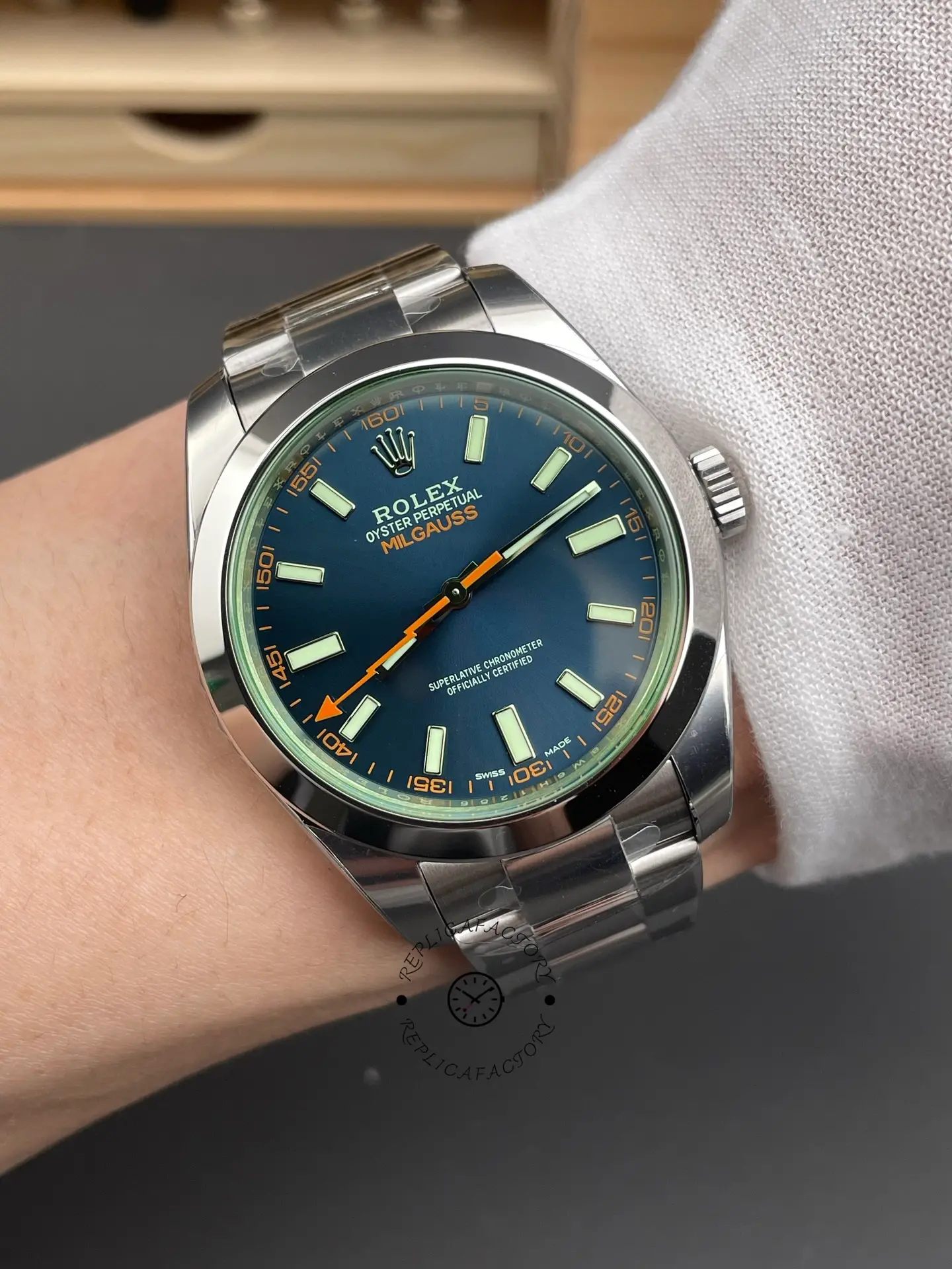 Rolex Milgauss 116400GV-0001 Stainless Steel Black Dial 40MM Mens Replica Watch