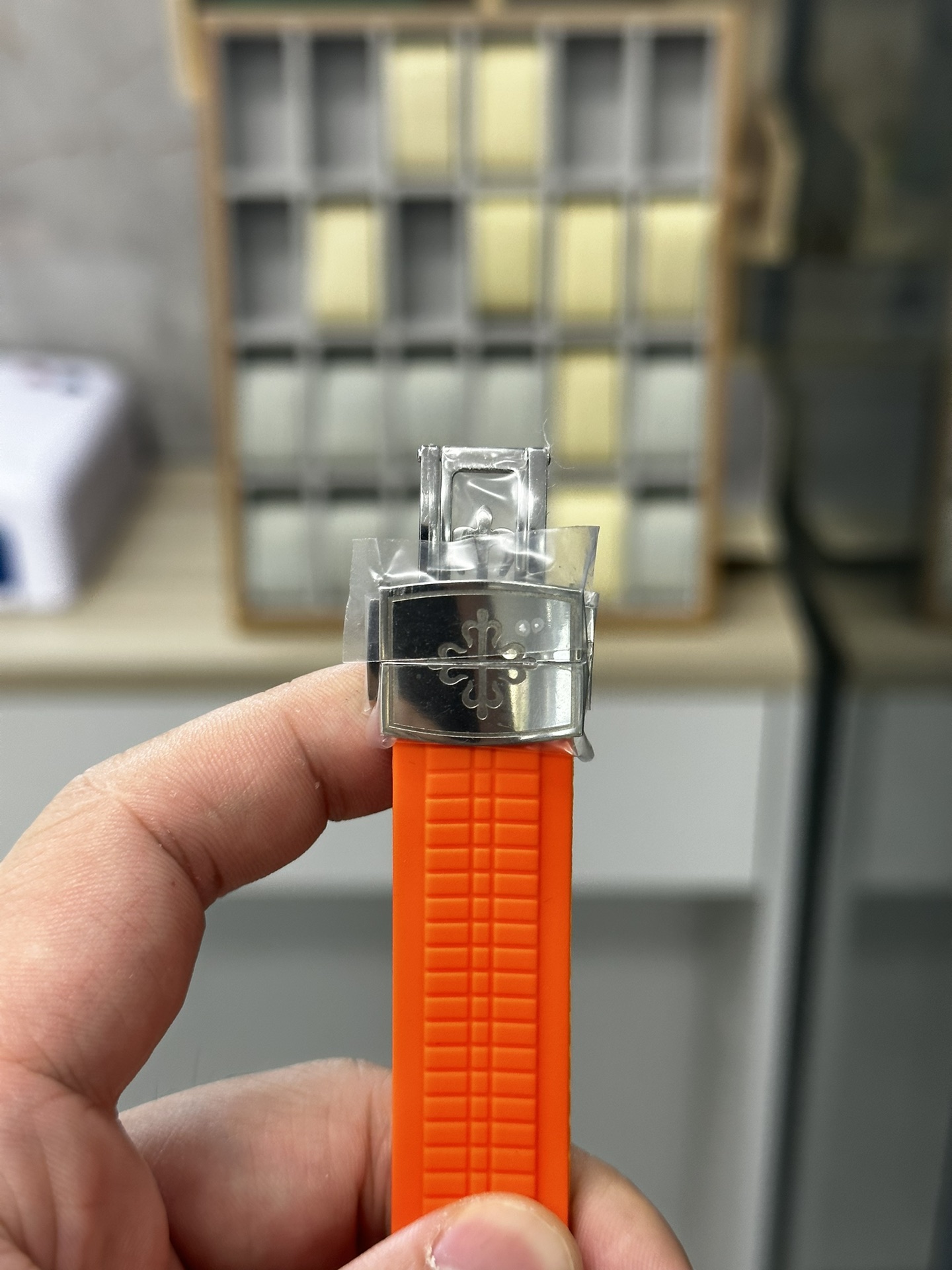 Replica Patek Philippe Aquanaut 5968A 001 Chronograph Orange Rubber 42mm - WatchesReplica.is