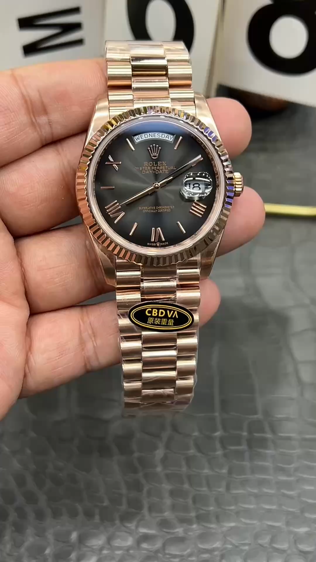 Rolex Day Date in 18 ct Everose Gold M228235 0055 40mm