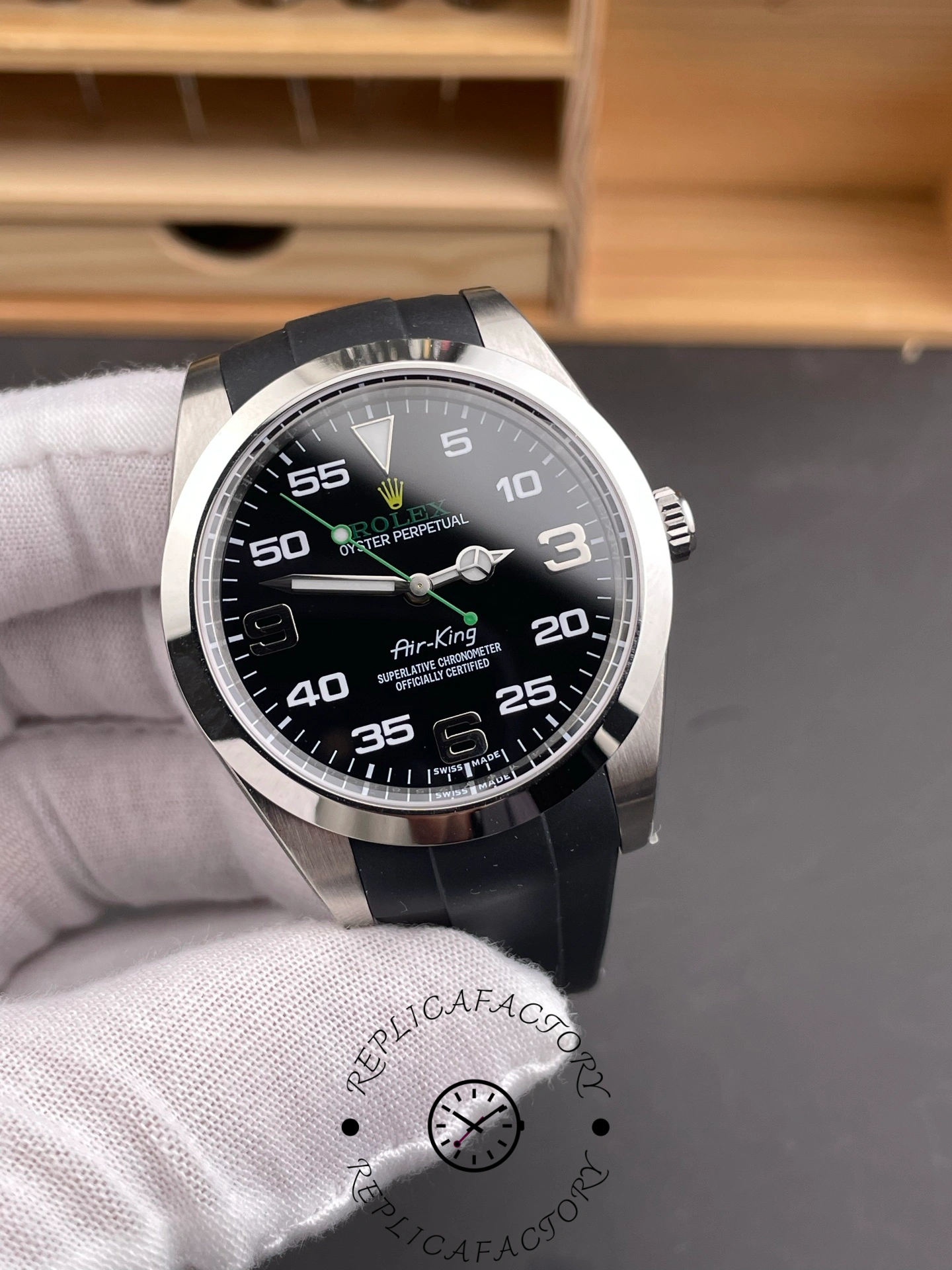 1:1 Clone Rolex Air-King 126900 0001 Black Dial Rubber Strap