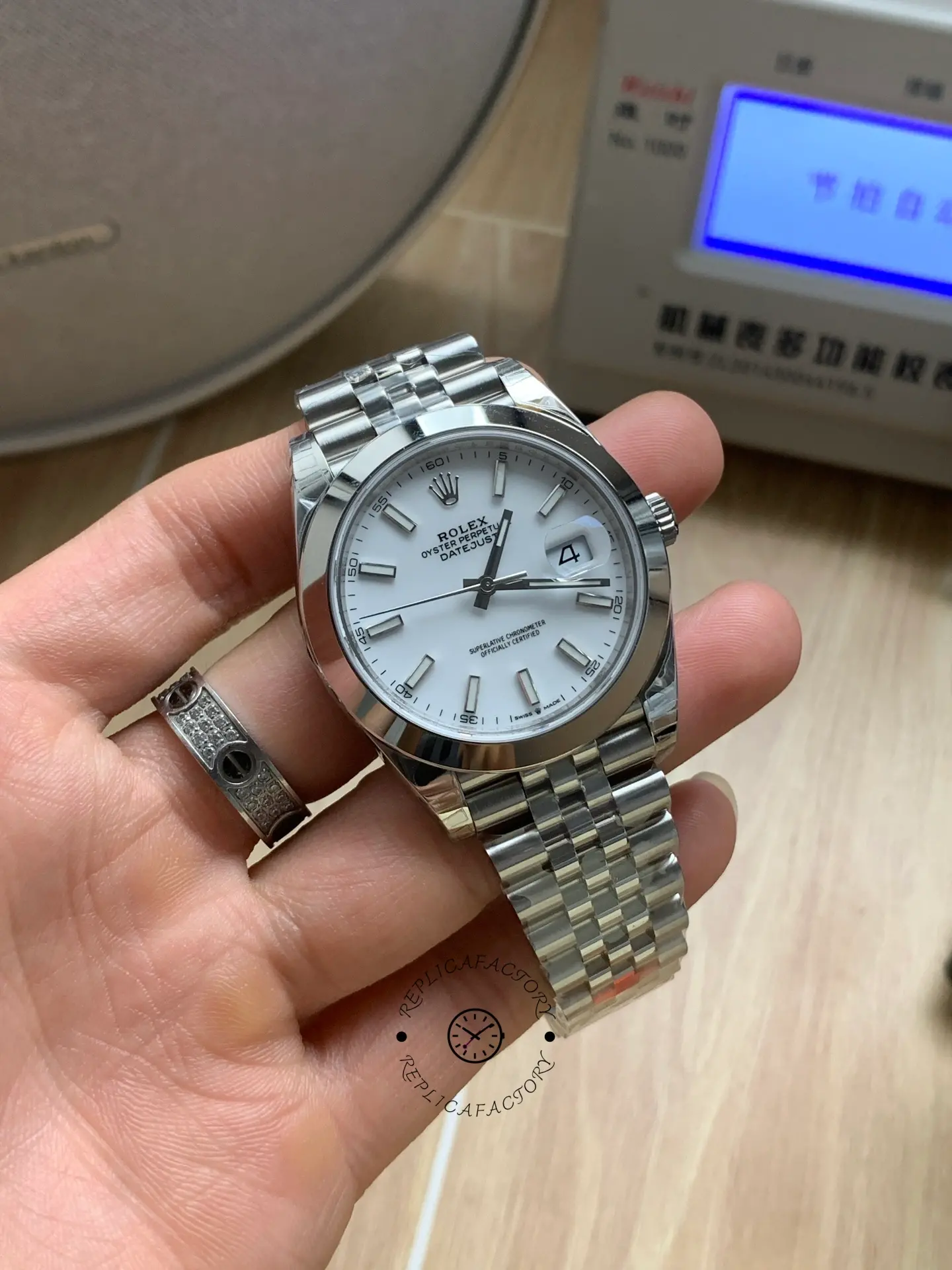 Rolex Datejust 41mm Stainless Steel 126300 0006 White Index Jubilee
