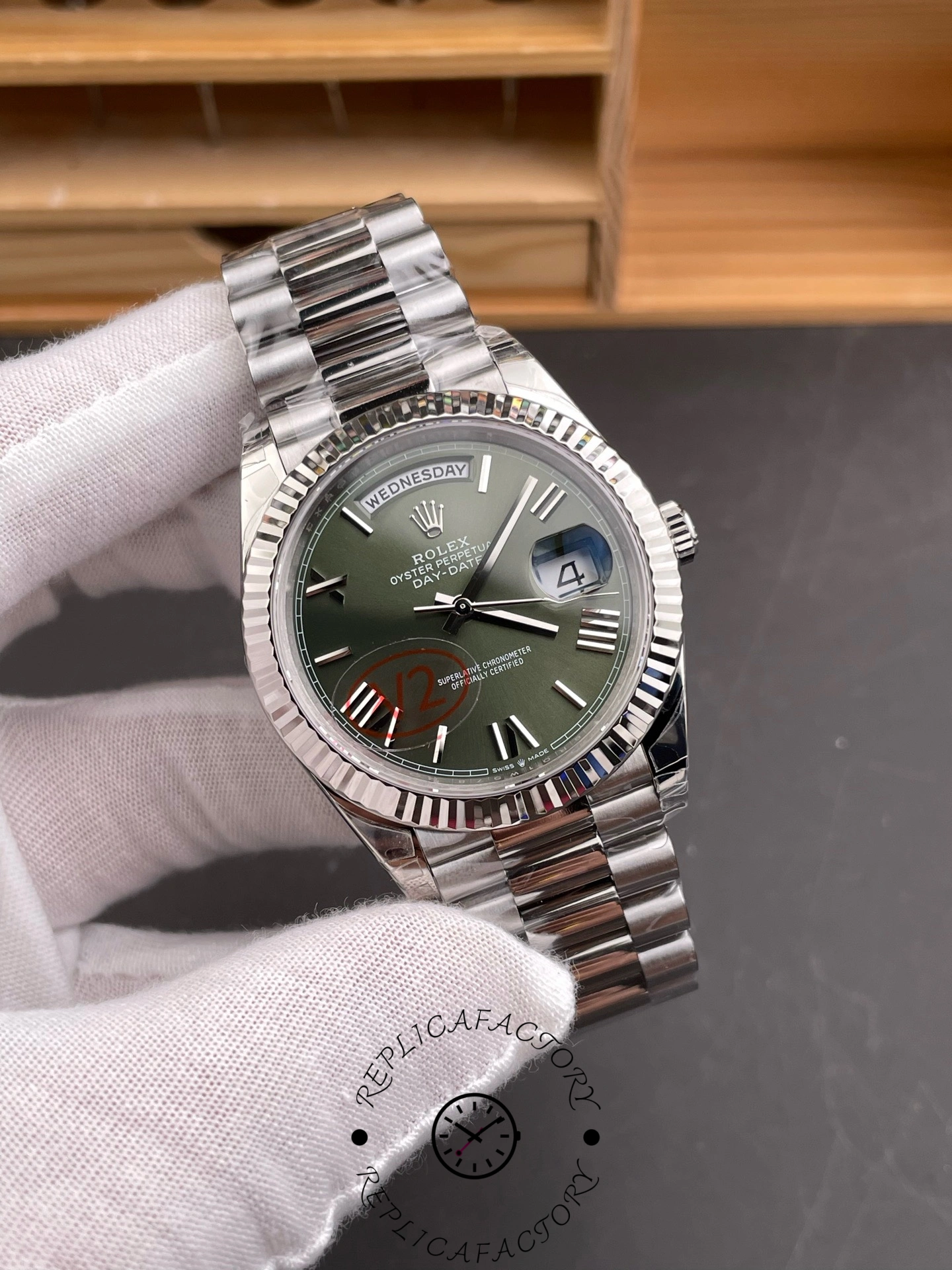 Rolex Day-Date 228239 Green Roman Dial Fluted Bezel 40mm Mens Replica Watch