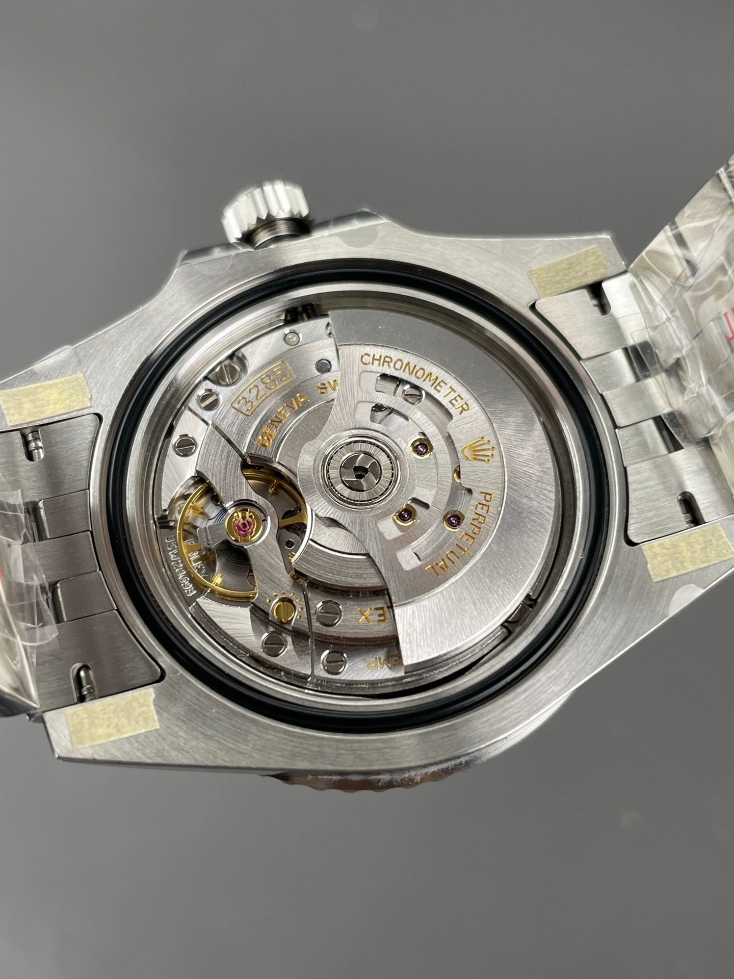 3285 clone GMT automatic movement installed in a watch