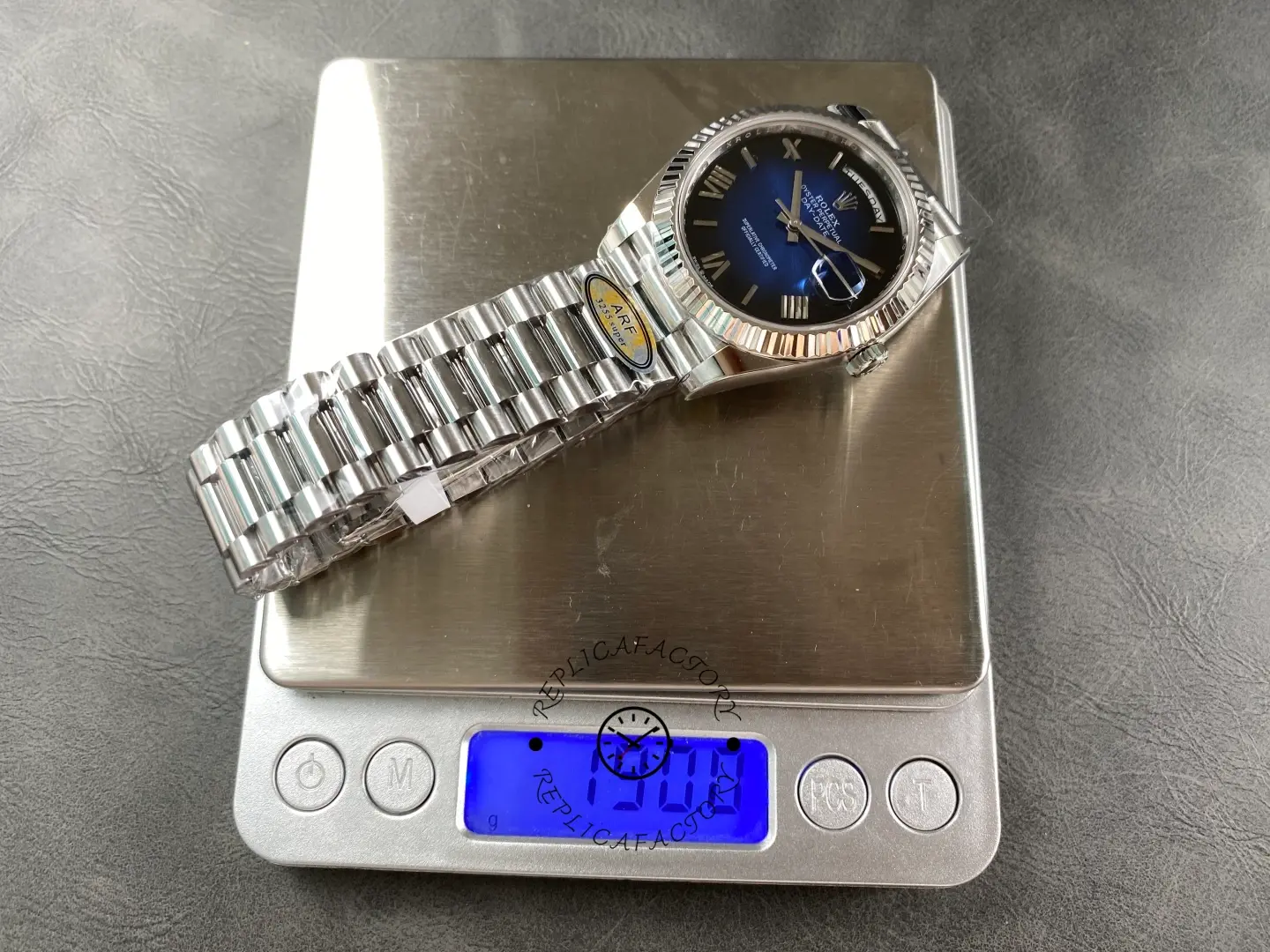 Rolex Day-Date 40MM White Gold 228239-0076 Blue Ombré Dial 1:1 Clone