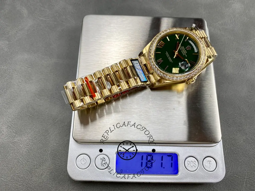 Rolex Day Date 40 18K Yellow Gold Green Dial Diamond Bezel M228348RBR 0040 Men's Watch
