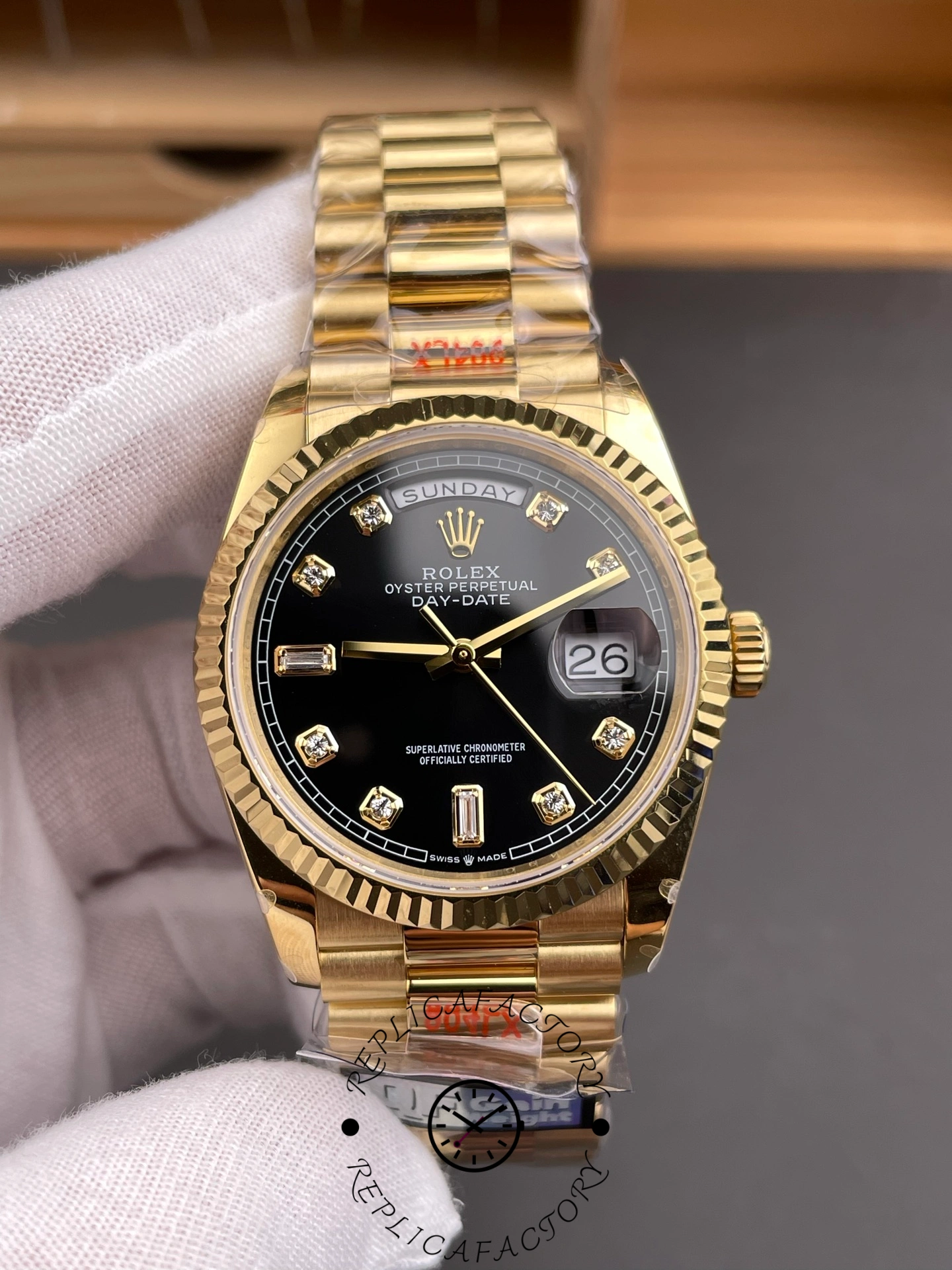 Rolex Day-Date 36mm Yellow Gold 128238