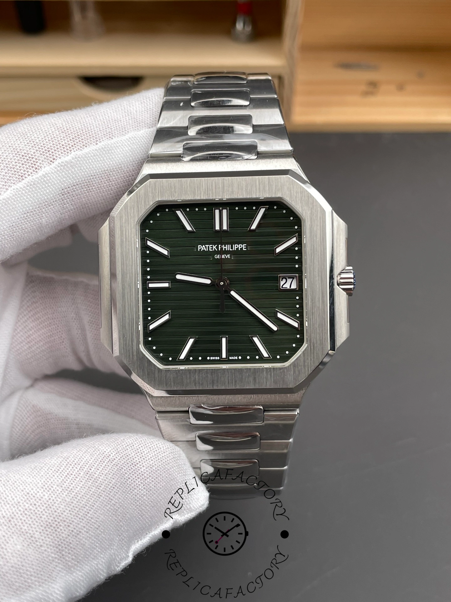 Patek Philippe Cubitus Date Sweep Seconds 5821 1A 001 Men's Watch
