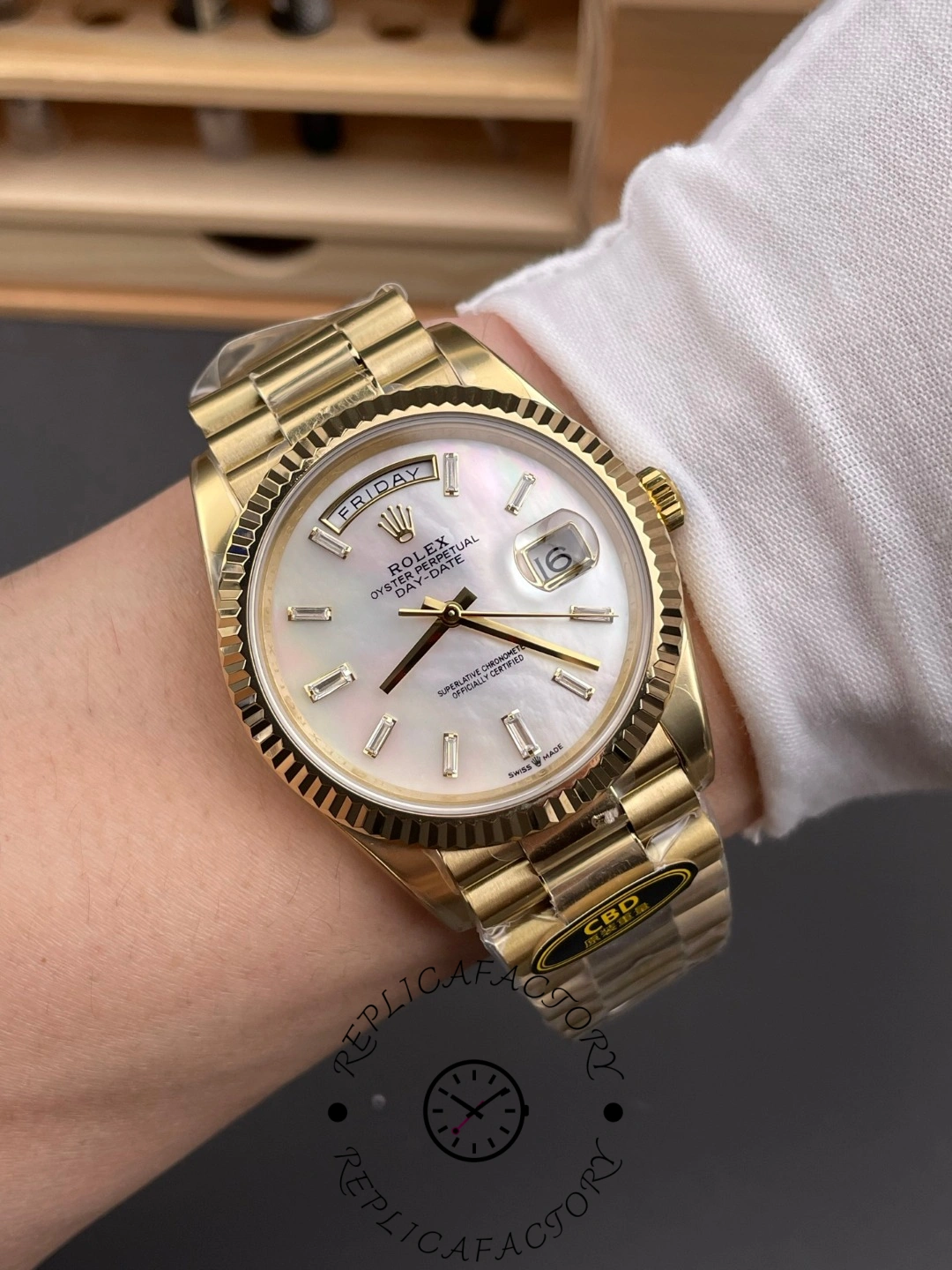 Rolex Day Date Oyster 40 mm Yellow Gold President Mother of Pearl Diamond Dial M228238 0071