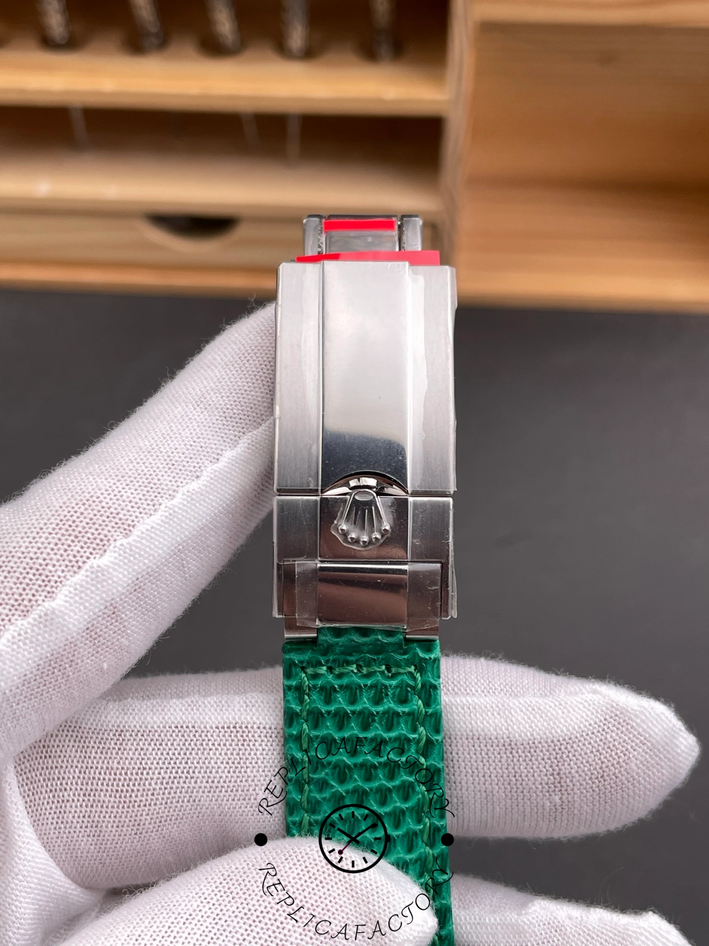 Rolex Daytona 116509 Beach Green Dial 40mm White Gold