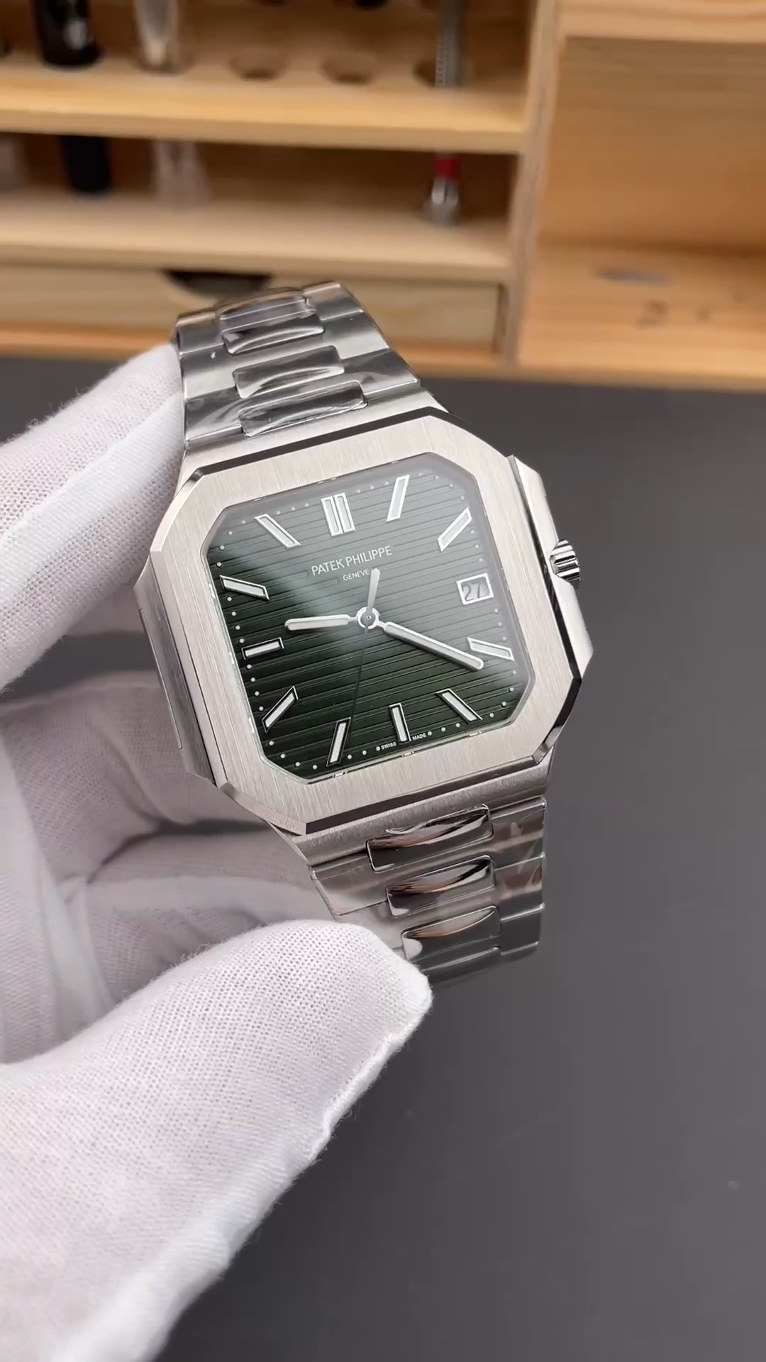 Patek Philippe Cubitus Date Sweep Seconds 5821 1A 001 Men's Watch