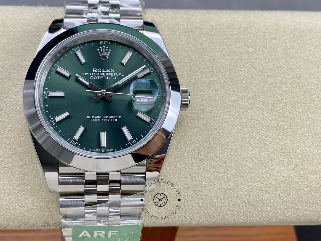 Rolex DateJust 41mm m126300 0020 Oystersteel Jubilee Mint Green Dial
