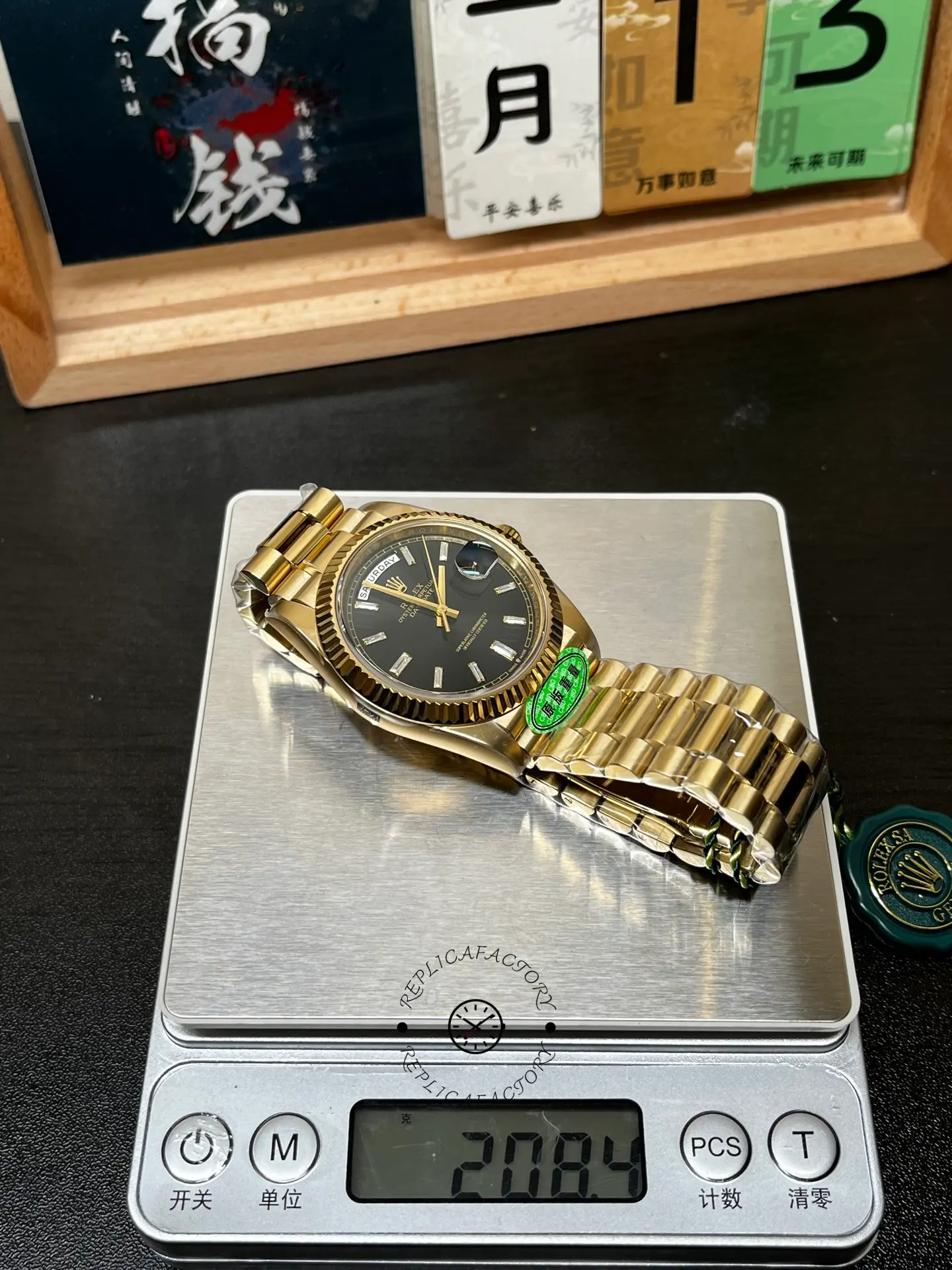 Rolex Day-Date 228238 0004 Black Diamond Dial Fluted Bezel 40mm Mens Replica Watch