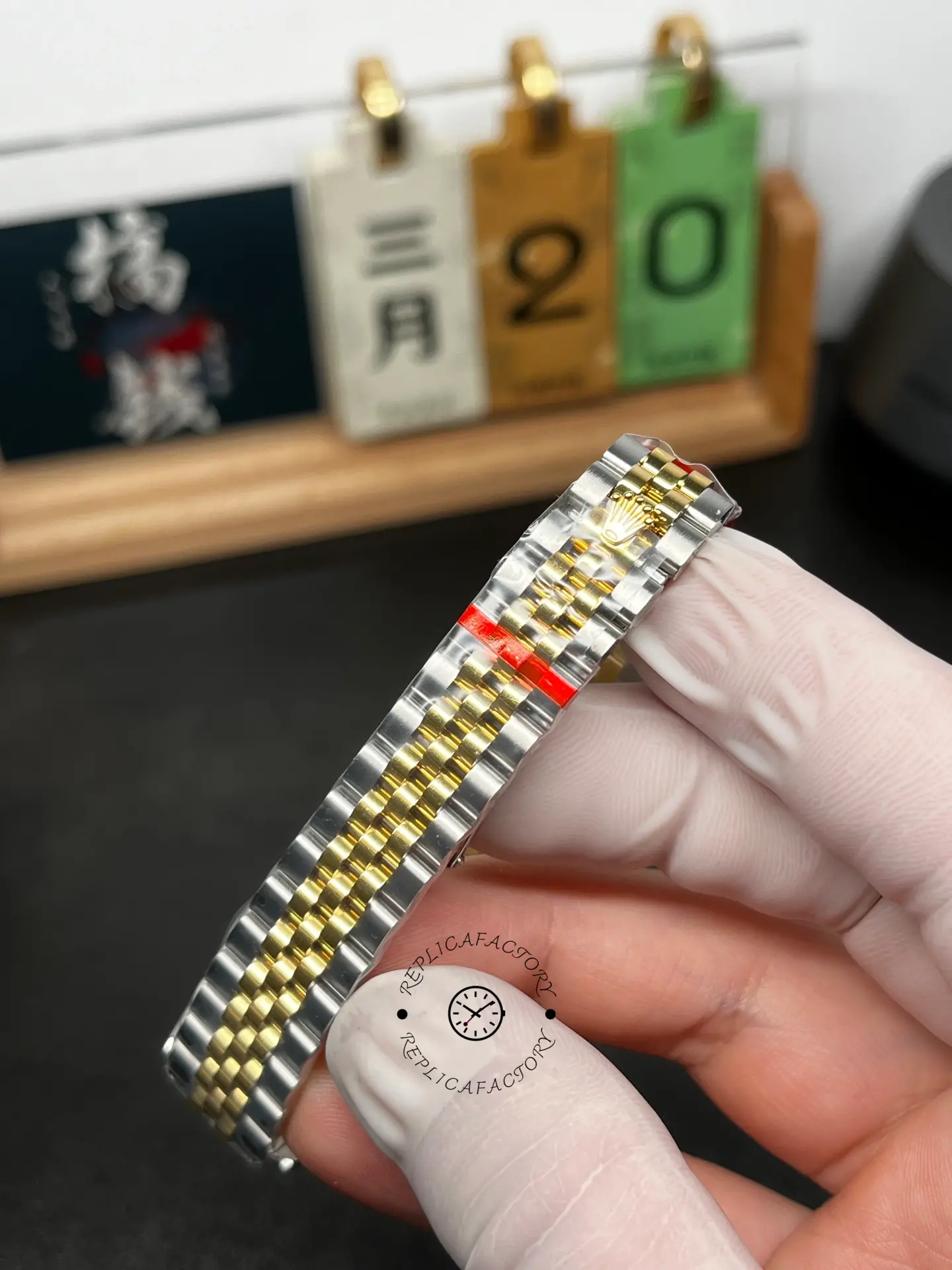 Rolex Lady-Datejust 279173-0021 Champagne Dial 28 Diamond-Set Roman Replica