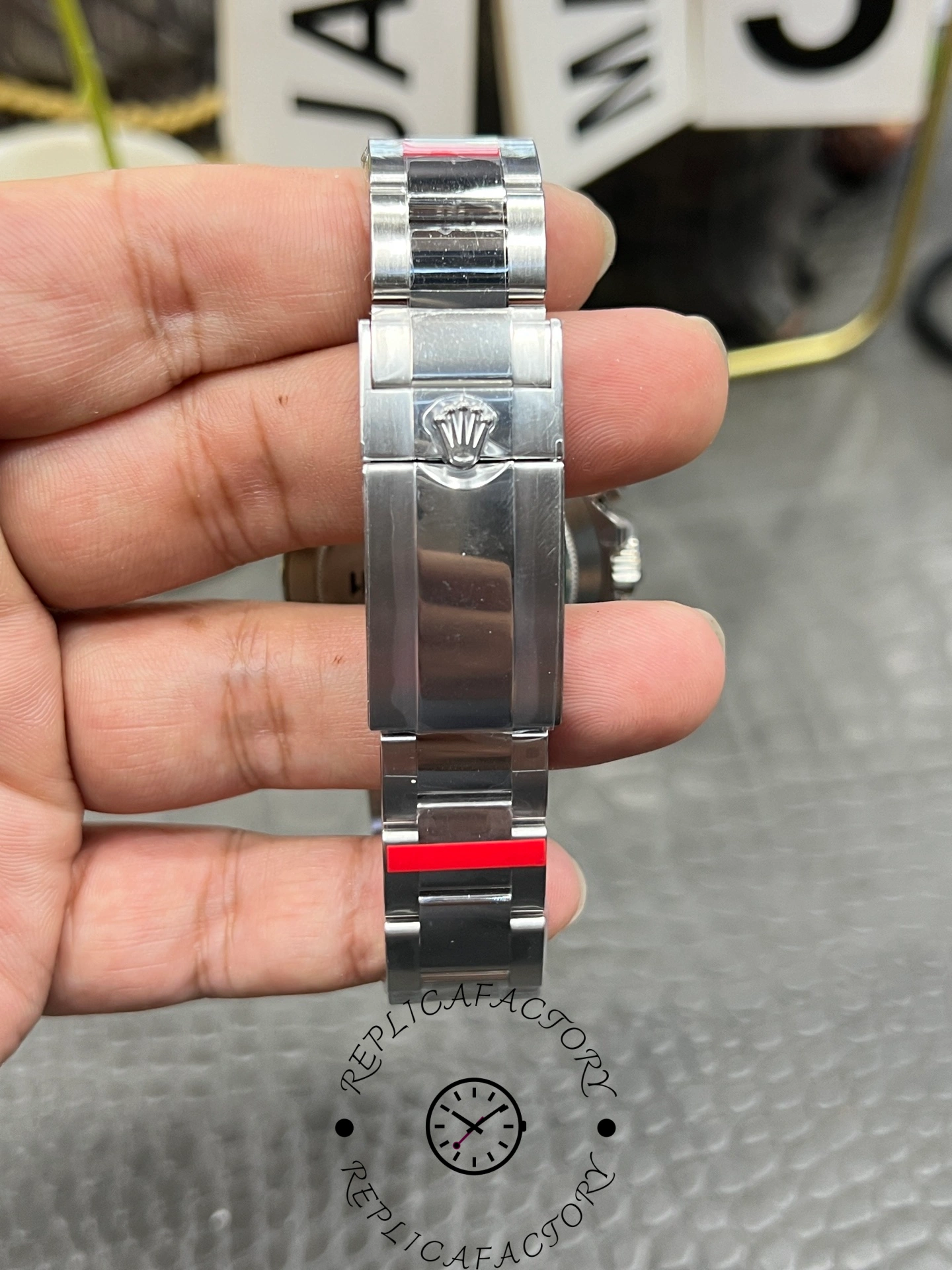 Rolex Daytona 116520 Stainless Steel Case Black Dial 40MM Mens Replica Watch