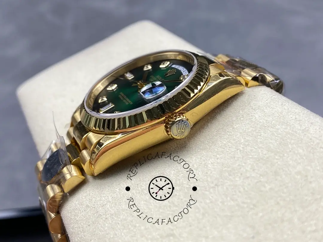 Rolex Day-Date 128238 Fluted Bezel Green Diamond Dial 36MM Unisex Replica Watch
