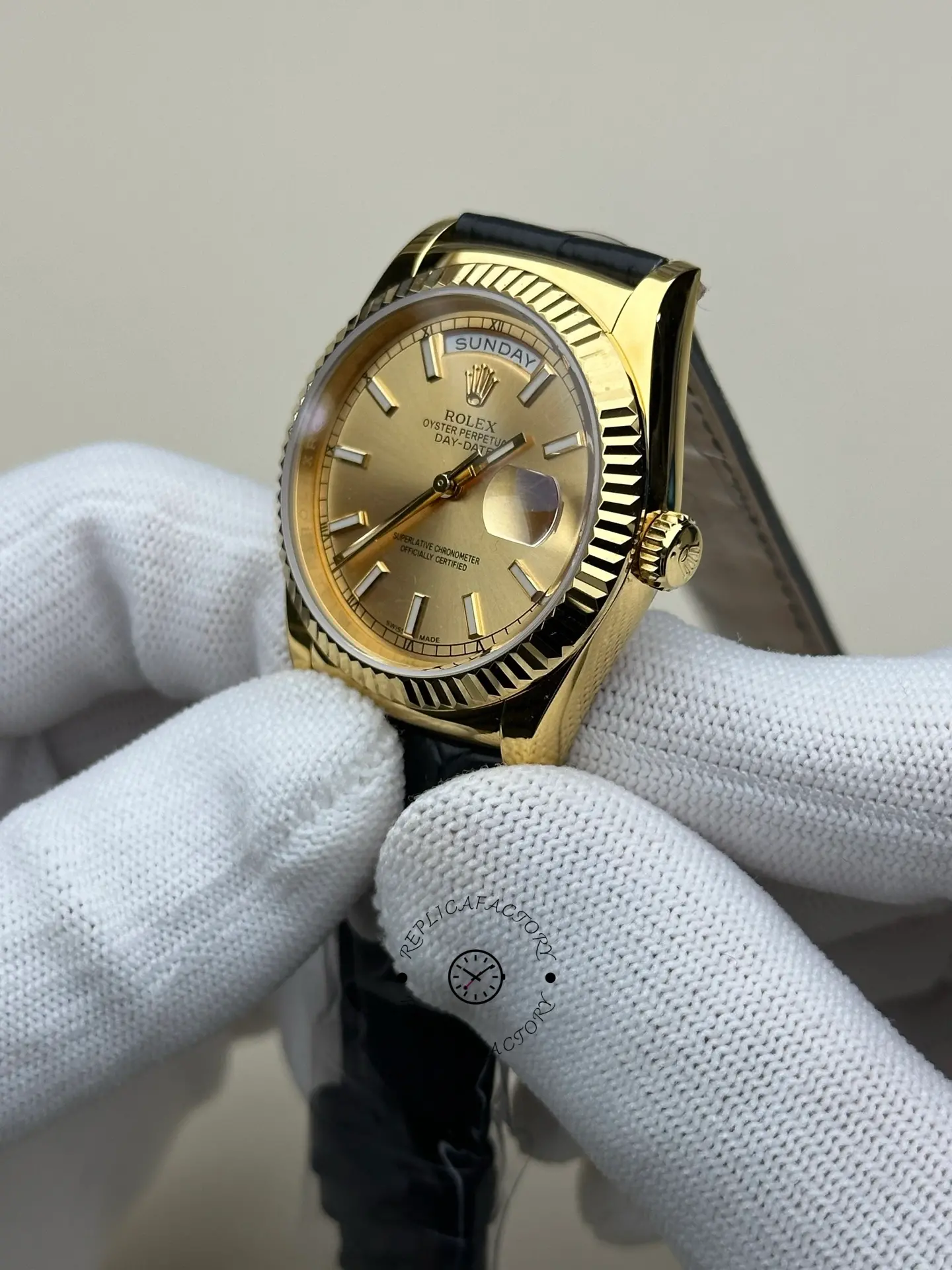 1:1 Clone Rolex Day-Date Champagne Index Dial 36 Leather Strap 118138
