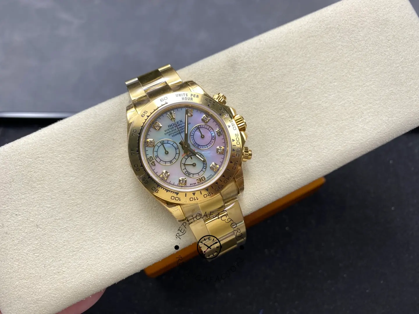 Rolex Daytona 116528 Yellow Gold Mother of Pearl Diamond Dial 40mm Mens Replica Watch