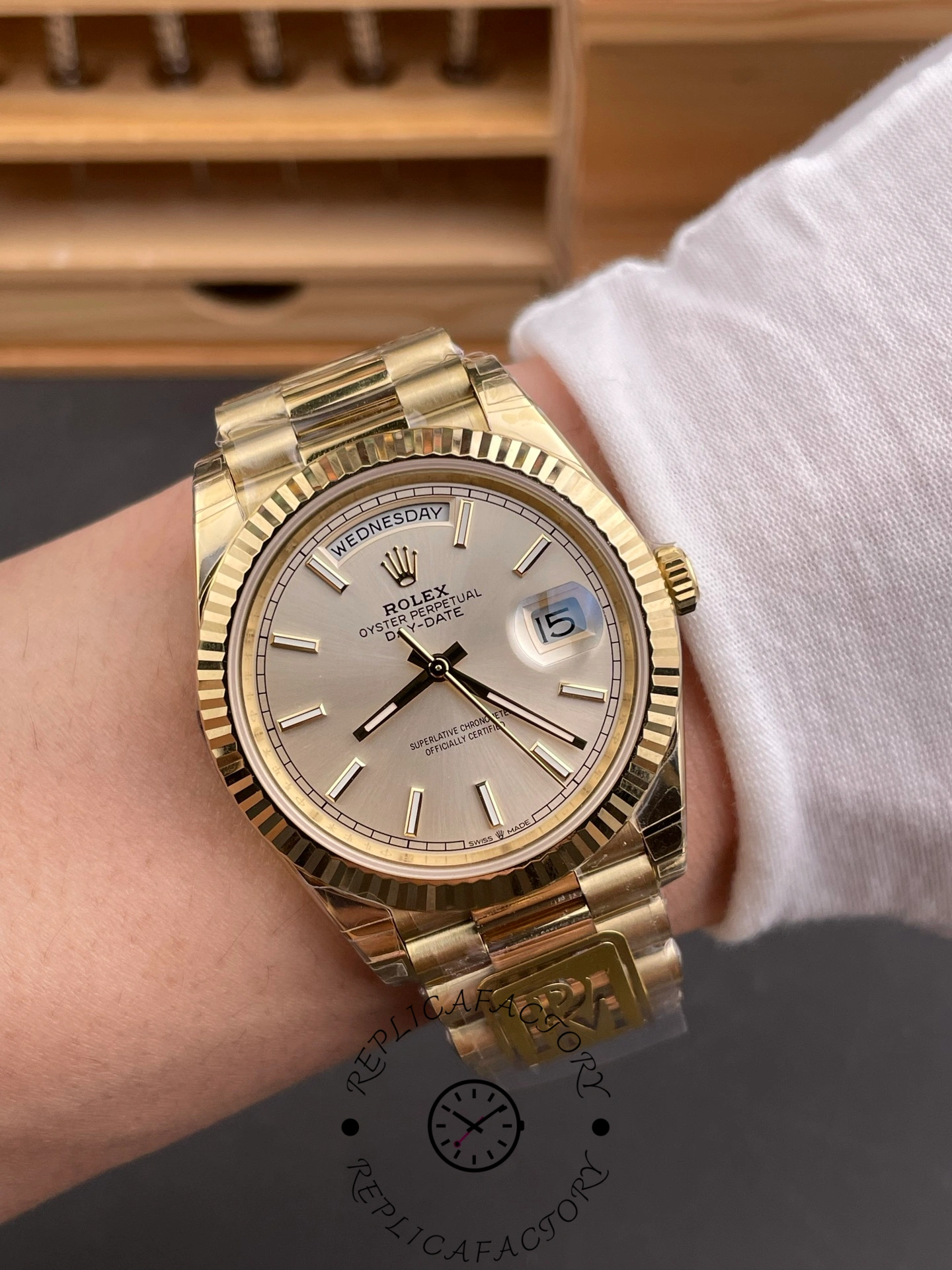 Rolex Day-Date 40 President 228238-0066 Silver Dial