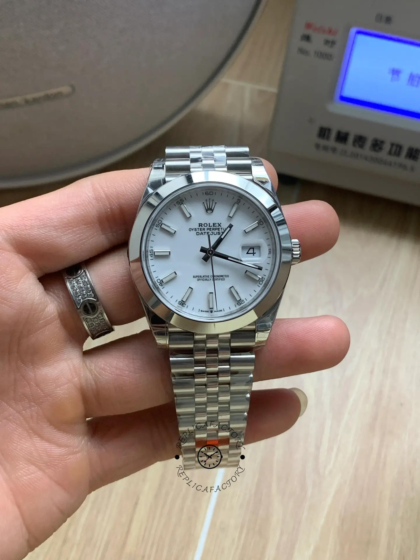 Rolex Datejust 41mm Stainless Steel 126300 0006 White Index Jubilee