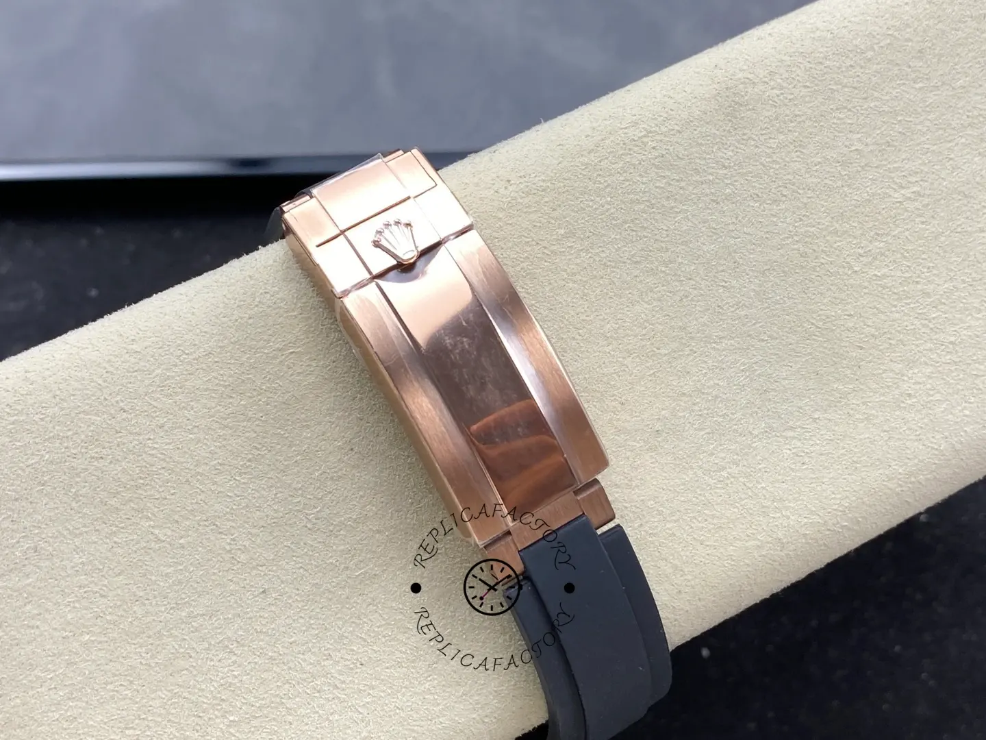 Replica Rolex Daytona Everose Rubber 116515 Chocolate