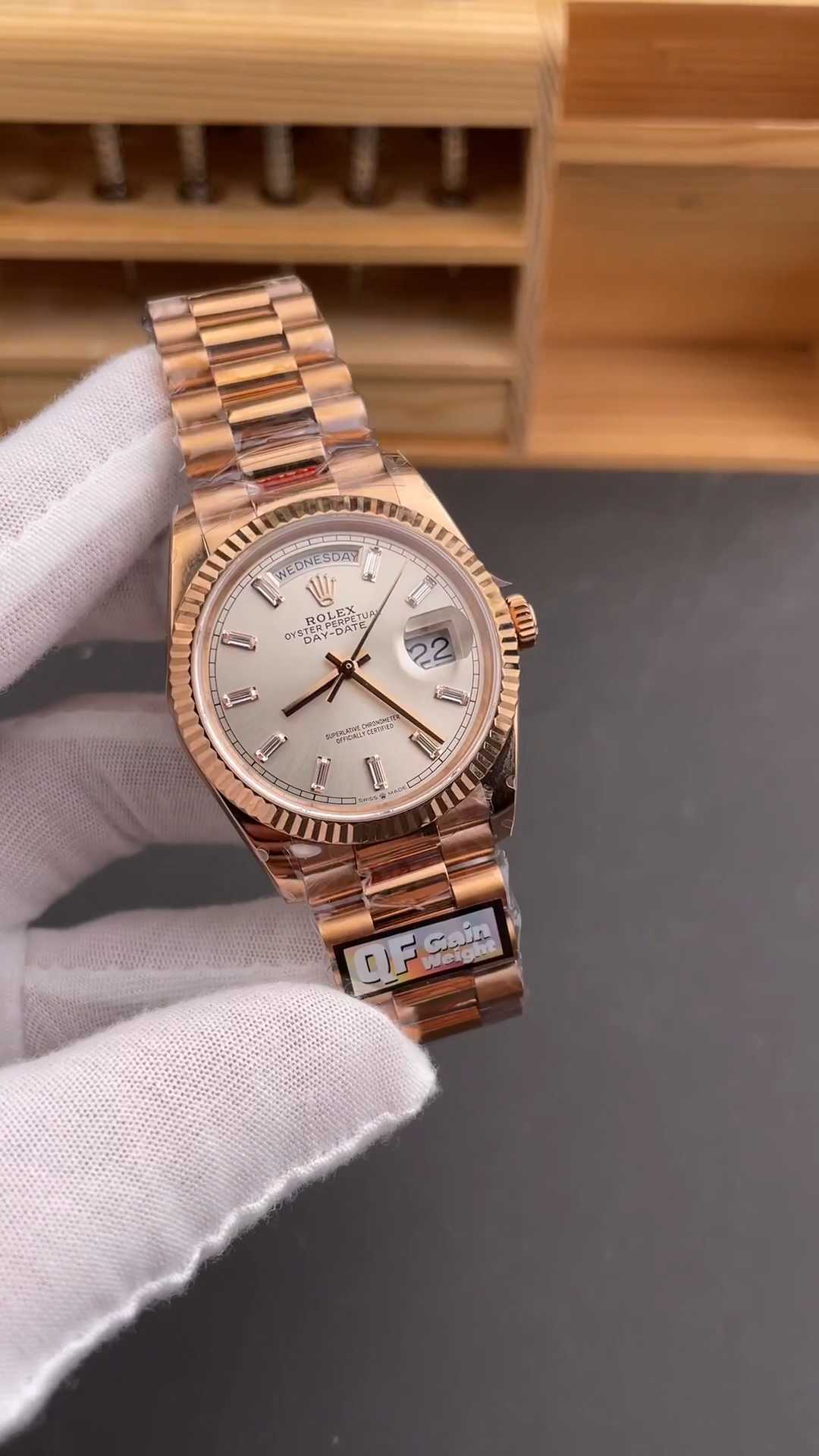 Rolex Day-Date 228235 Sundust Index Dial Fluted Bezel 40mm Mens Replica Watch