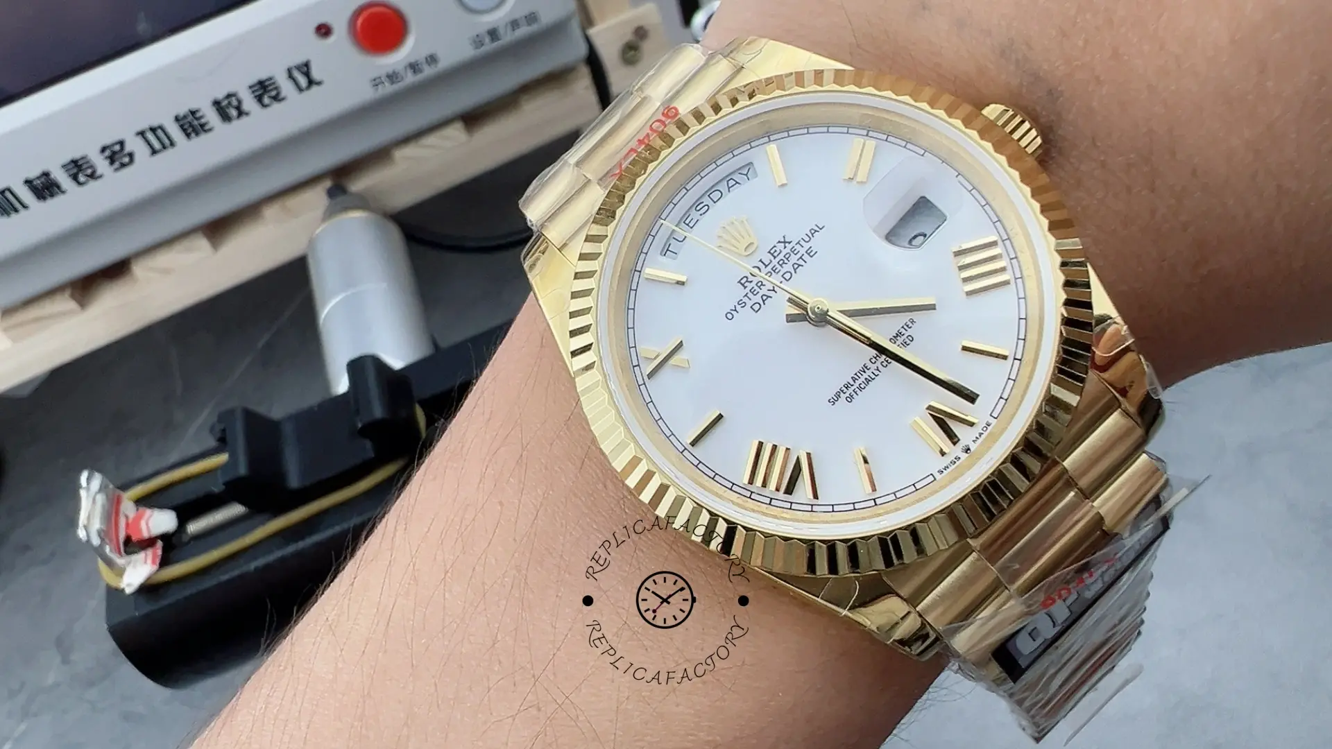 Rolex Day-Date 228238 White Roman Dial Fluted Bezel 40mm Mens Replica Watch
