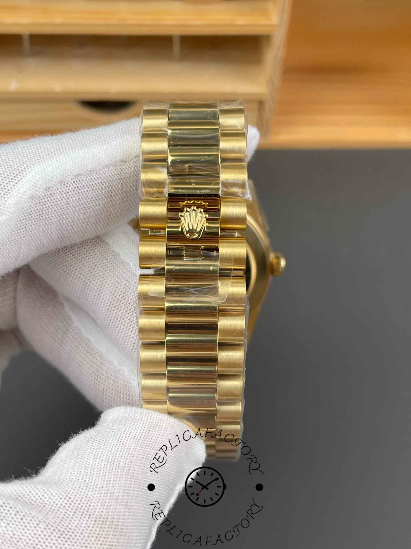 Rolex Day Date 36 Champagne Dial Yellow Gold Bracelet 128238 0132