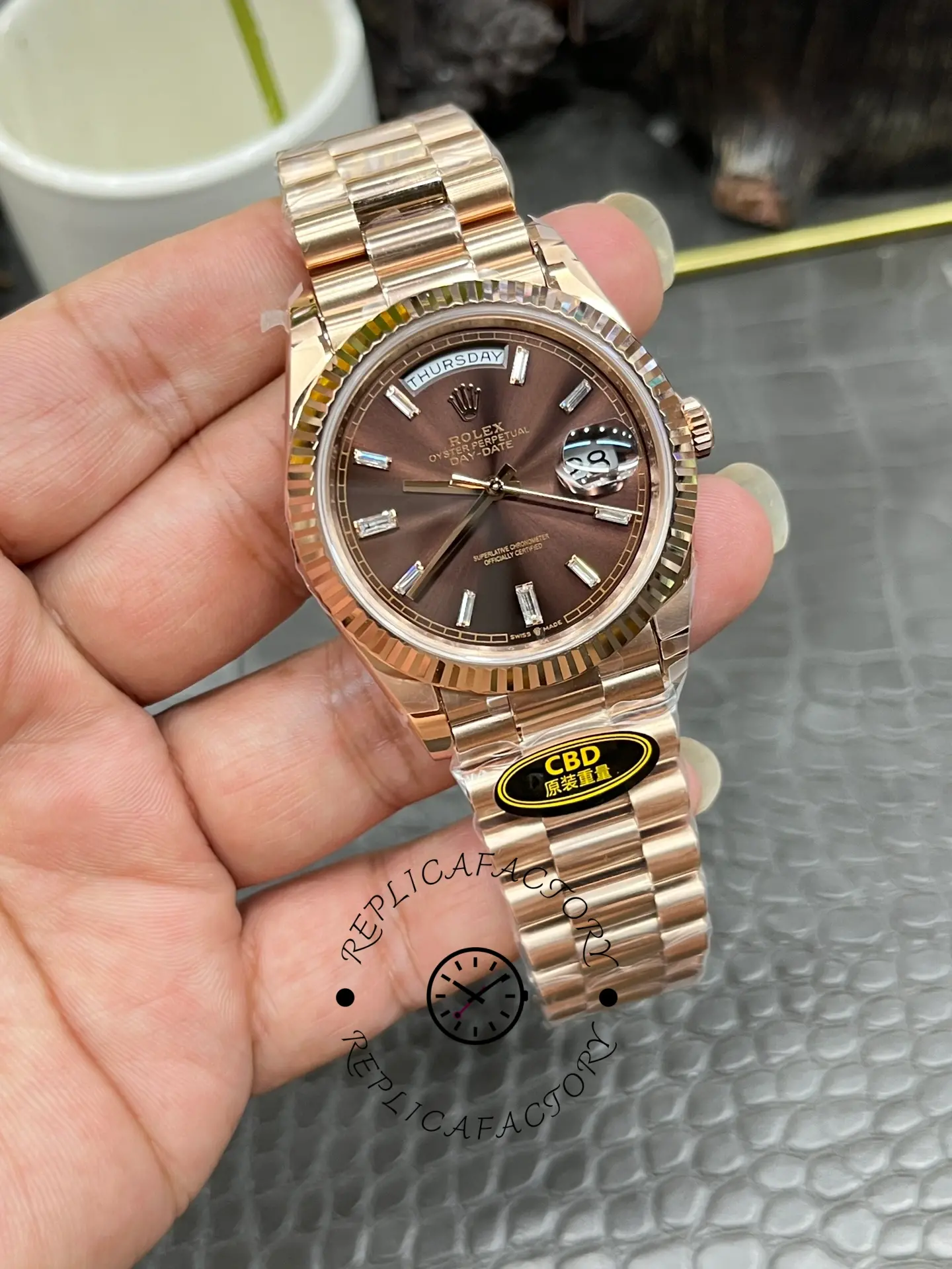 Rolex Day Date 40 18kt Everose Gold Rolex President Chocolate Dial m228235 0003