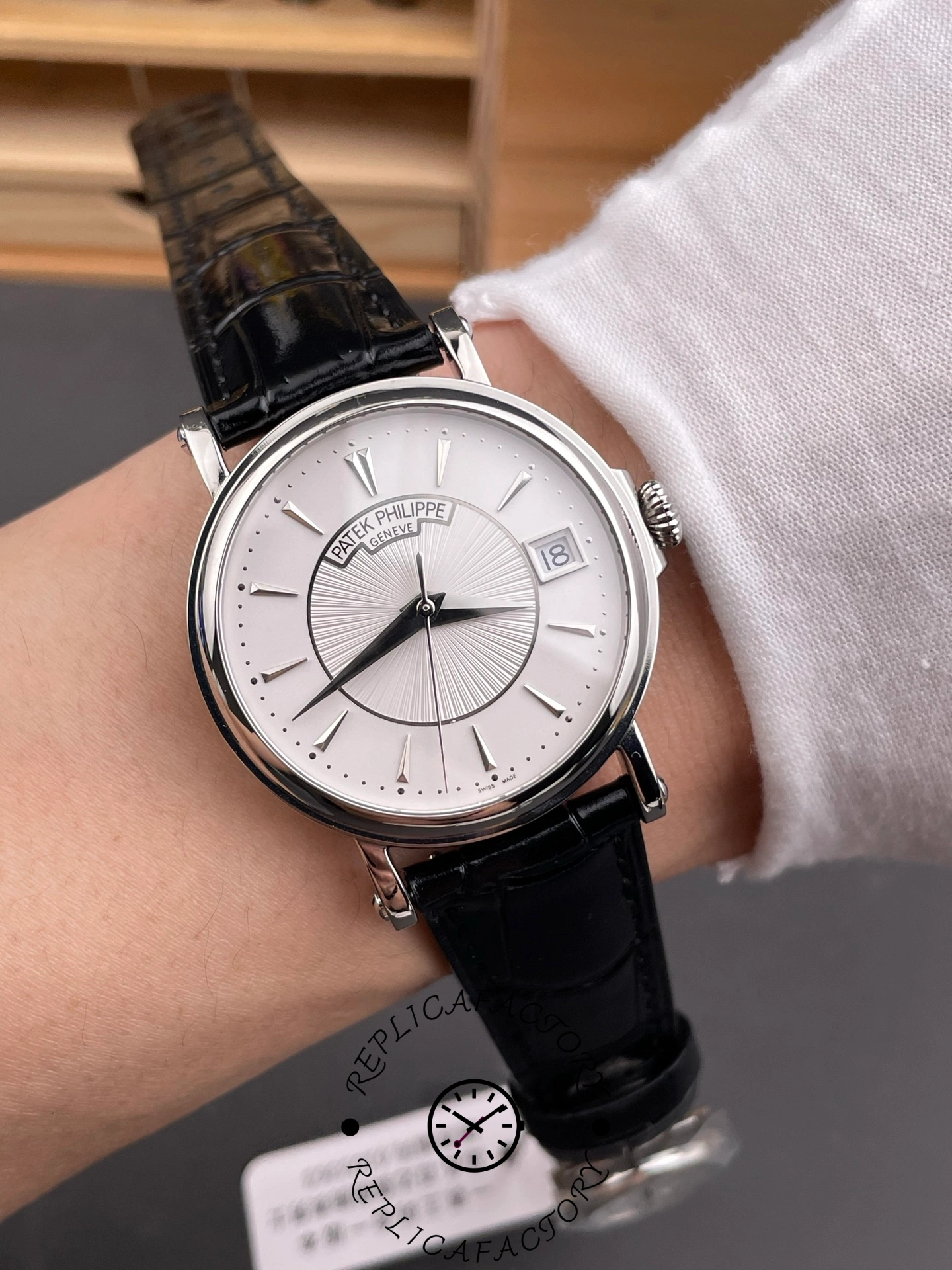 Patek Philippe Calatrava 5153G-001 Guillouche Dial 38mm