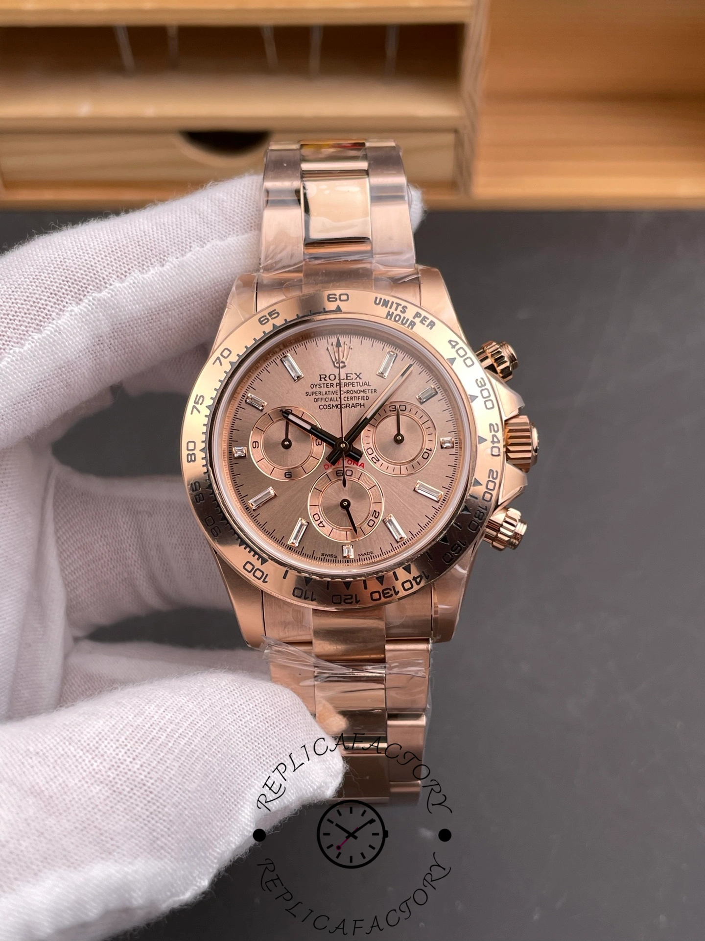 Rolex Daytona Everose Gold Rose Diamond Baguette 40mm 116505
