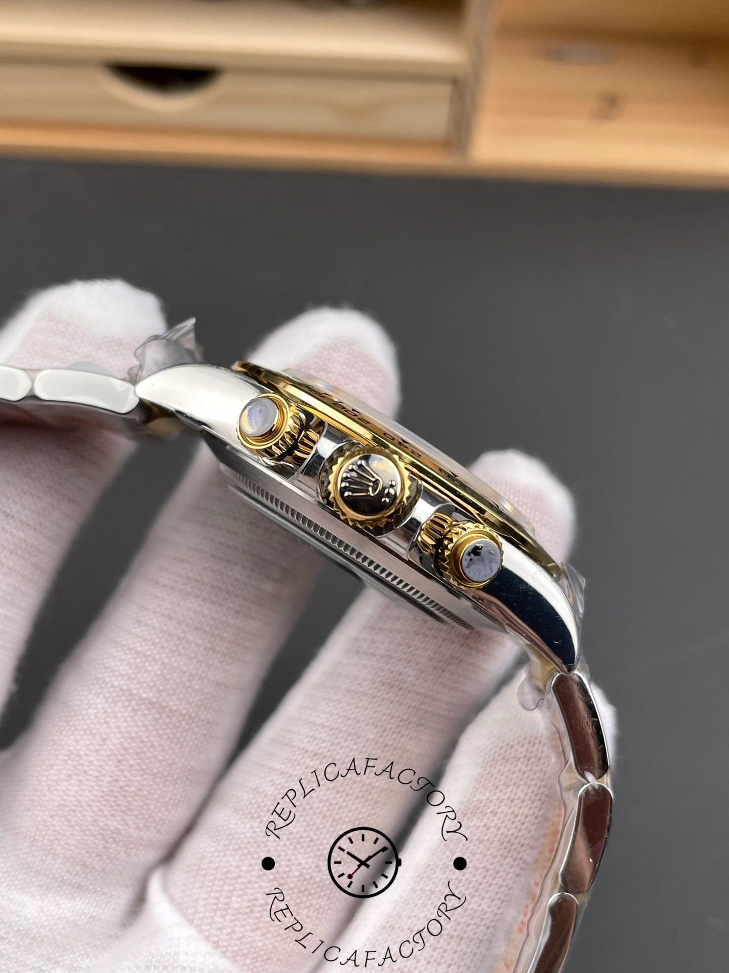Rolex Cosmograph Daytona 116503 Champagne Index Dial 40MM Mens Replica Watch