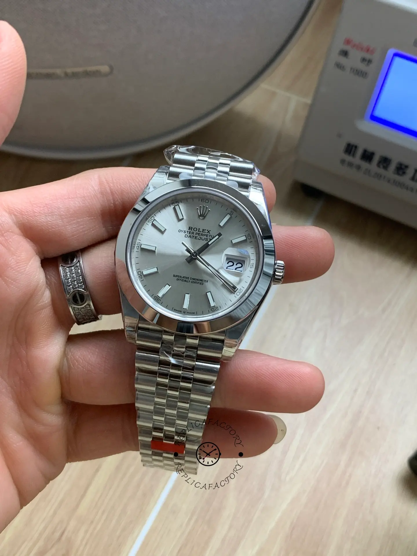 Rolex Datejust 41mm m126300 0004 Silver Stick DIal  Oystersteel Case Domed Bezel