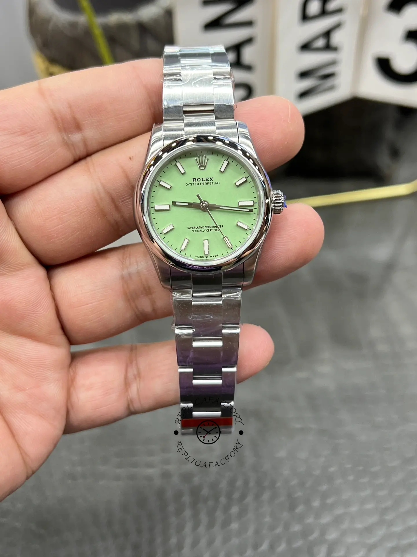 Rolex Oyster Perpetual Replica 31mm 277200-0012 Pistachio-Green Dial