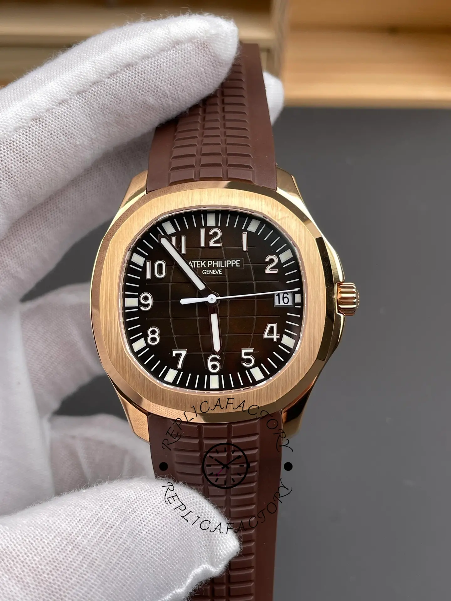 Replica Patek Philippe Aquanaut 5167R 001 40mm Mens Watch