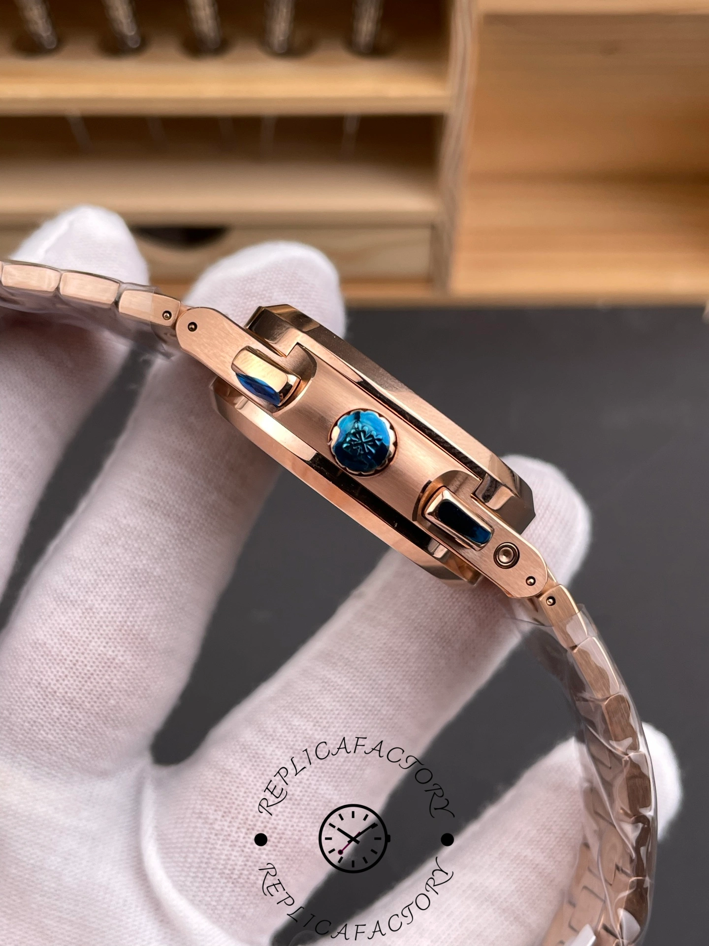 Patek Philippe 5990/1R-001 1:1 Clone Nautilus Blue Dial Watch
