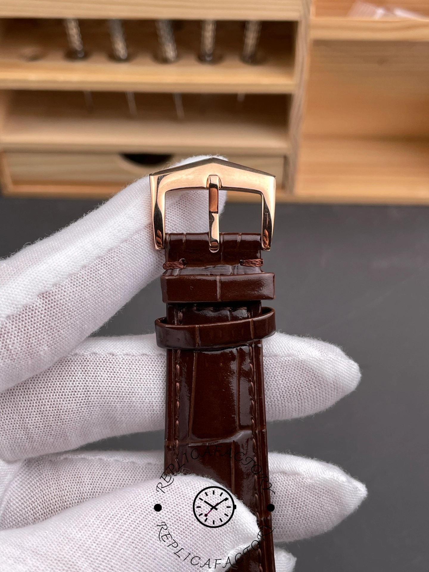 Replica Patek Philippe 5496R-001 Complications Rose Gold Watch