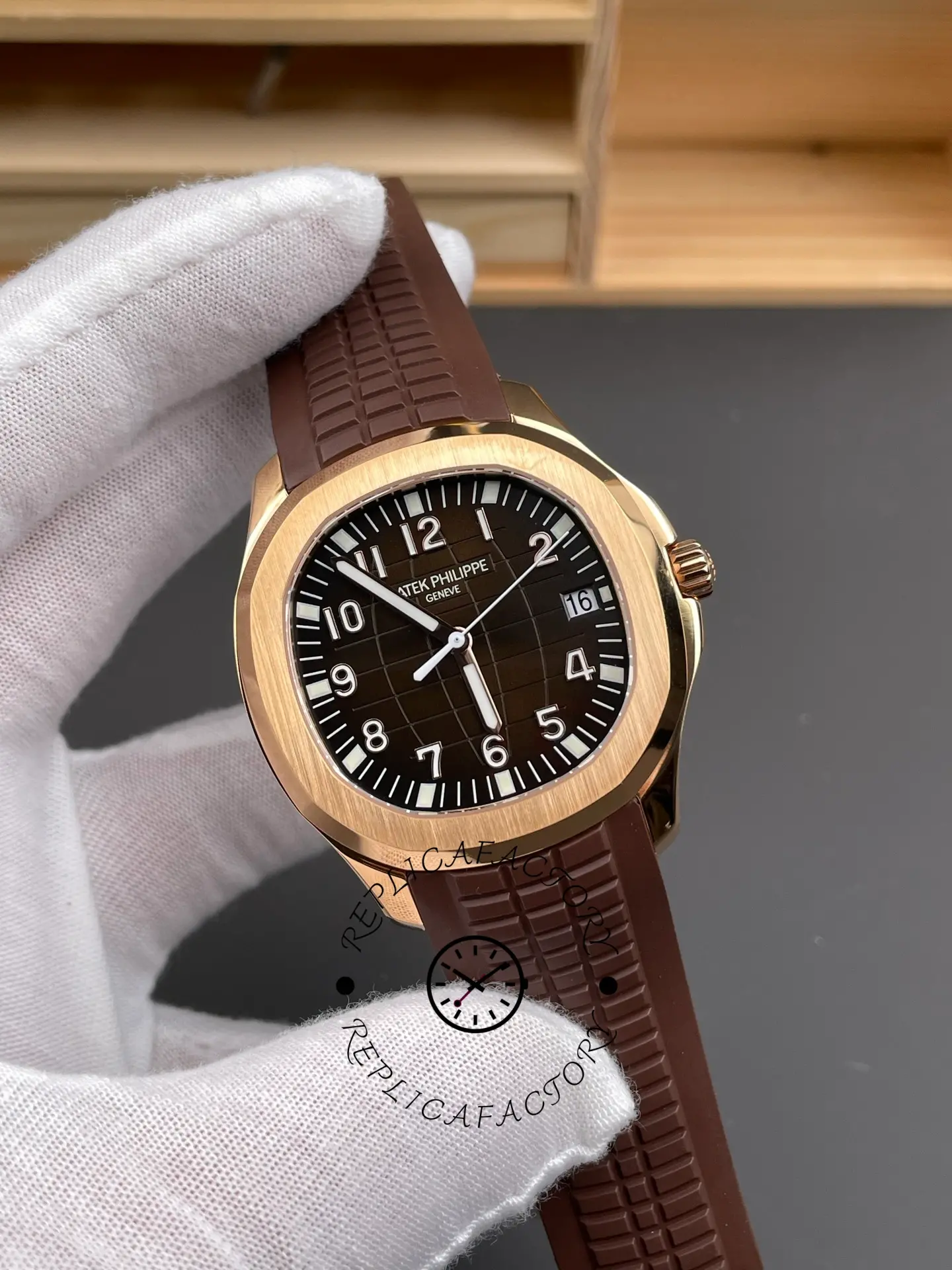 Replica Patek Philippe Aquanaut 5167R 001 40mm Mens Watch
