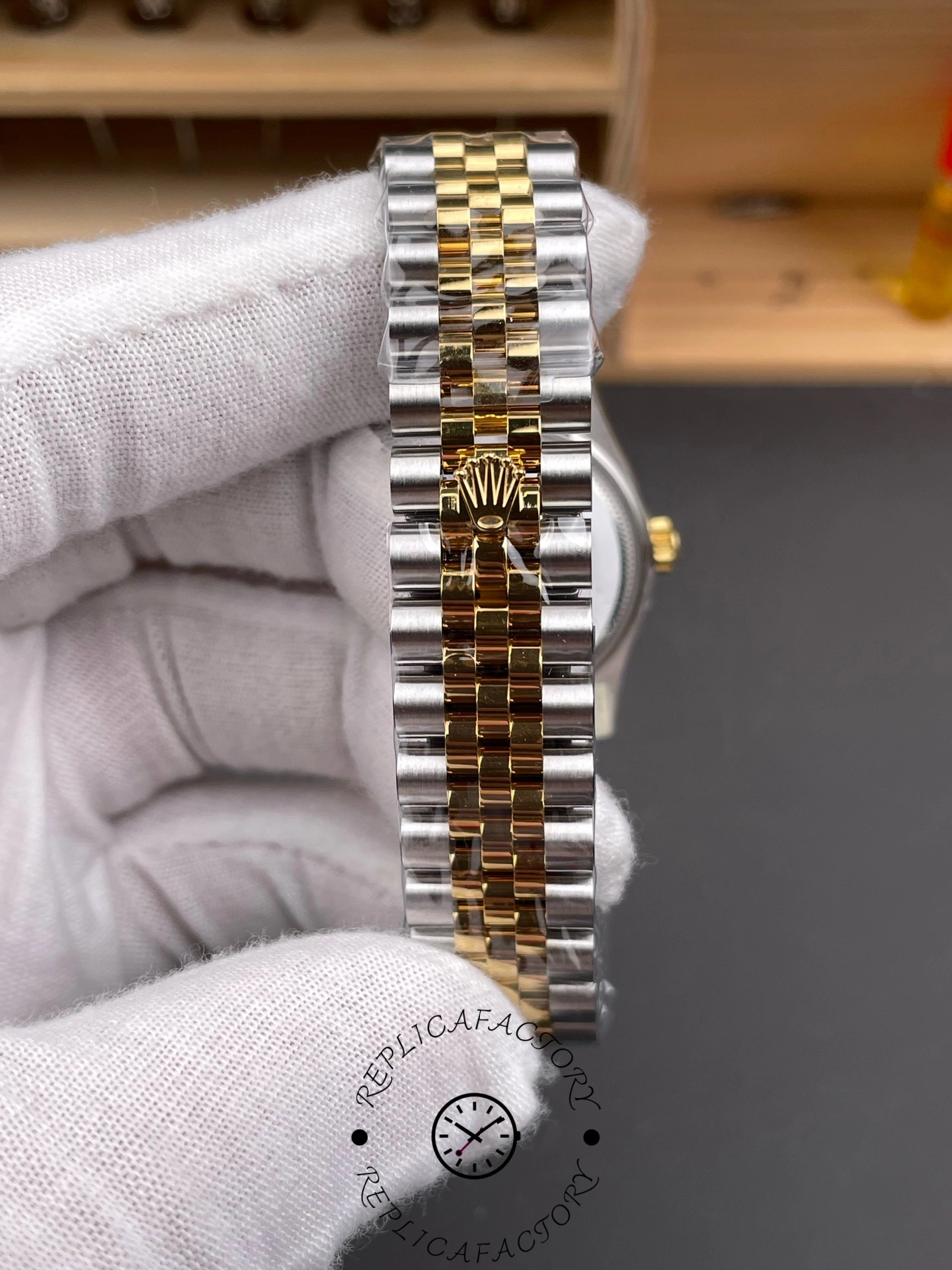 Rolex Datejust 31mm Stainless Steel and Yellow Gold 278273 0026 Champagne Diamond Jubilee