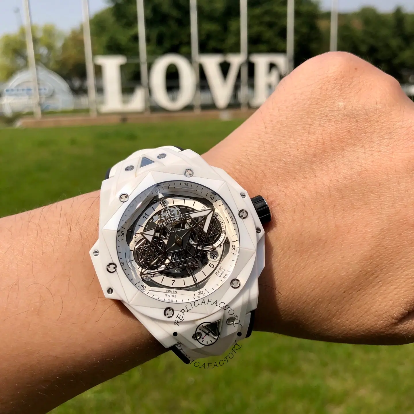Replica Hublot Big Bang Sang Bleu 418.HX.2001.RX.MXM21 Automatic Ceramic