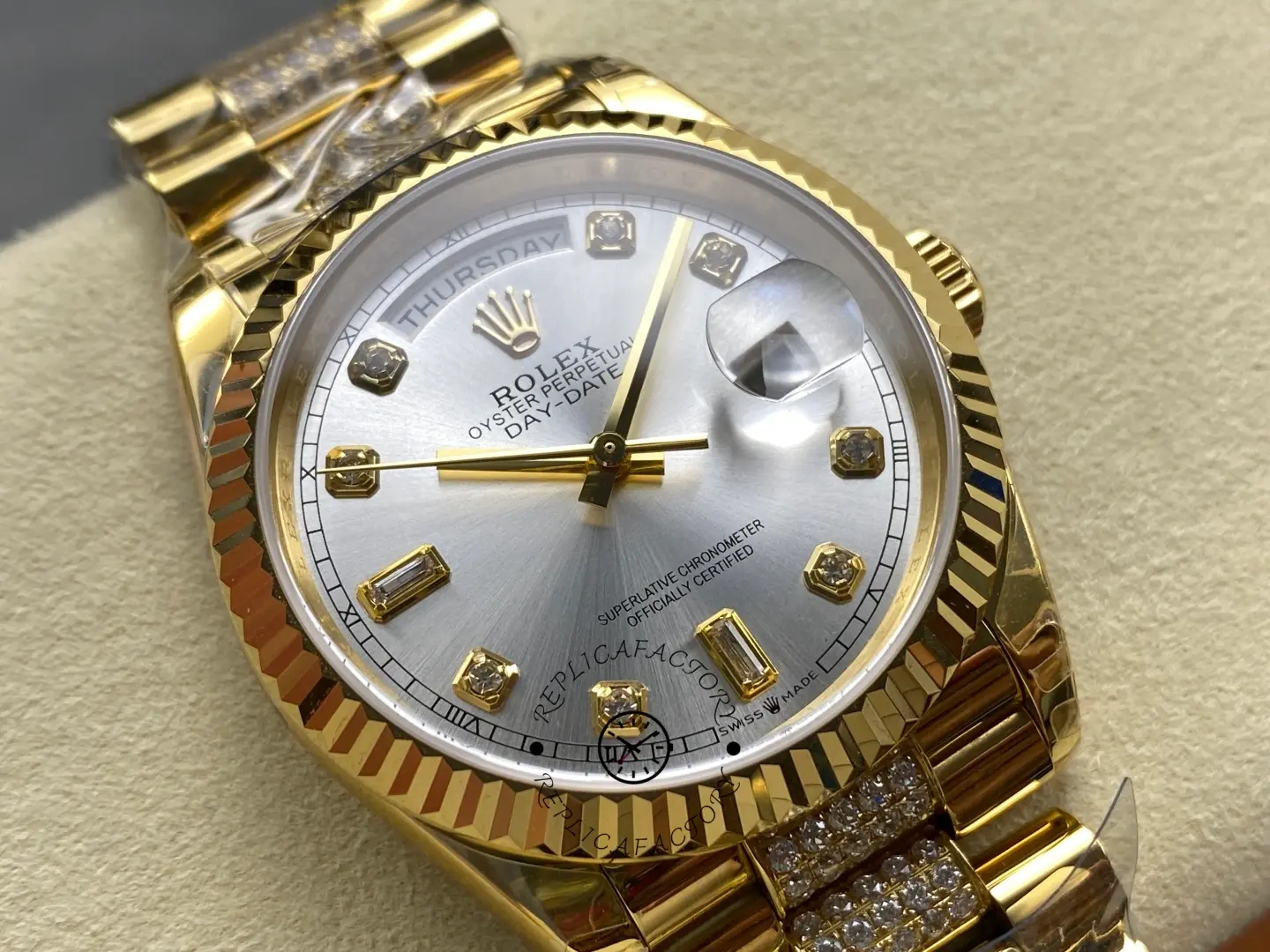 Rolex Day-Date 36 Silver Dial Automatic Men's Watch Replica 128238