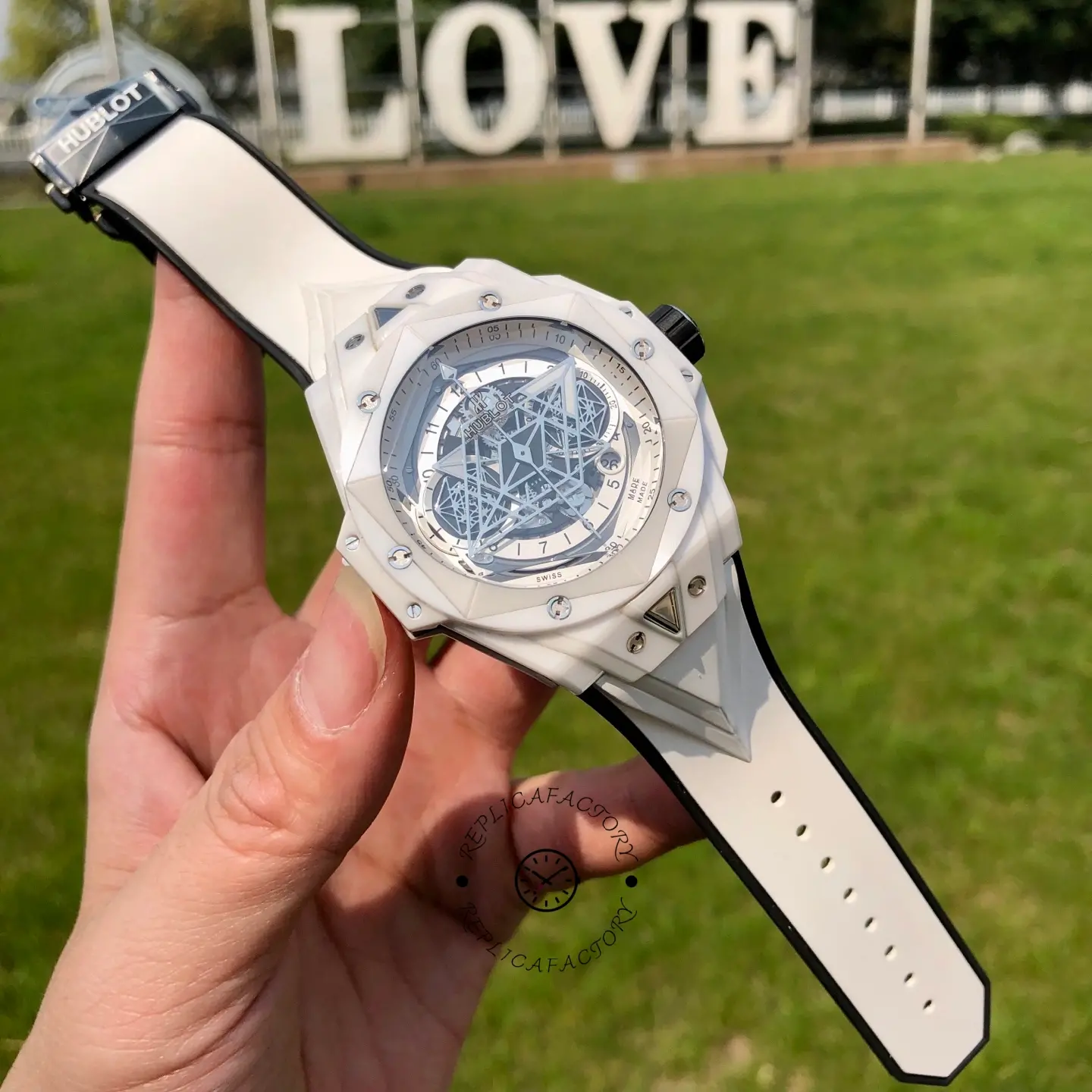 Replica Hublot Big Bang Sang Bleu 418.HX.2001.RX.MXM21 Automatic Ceramic