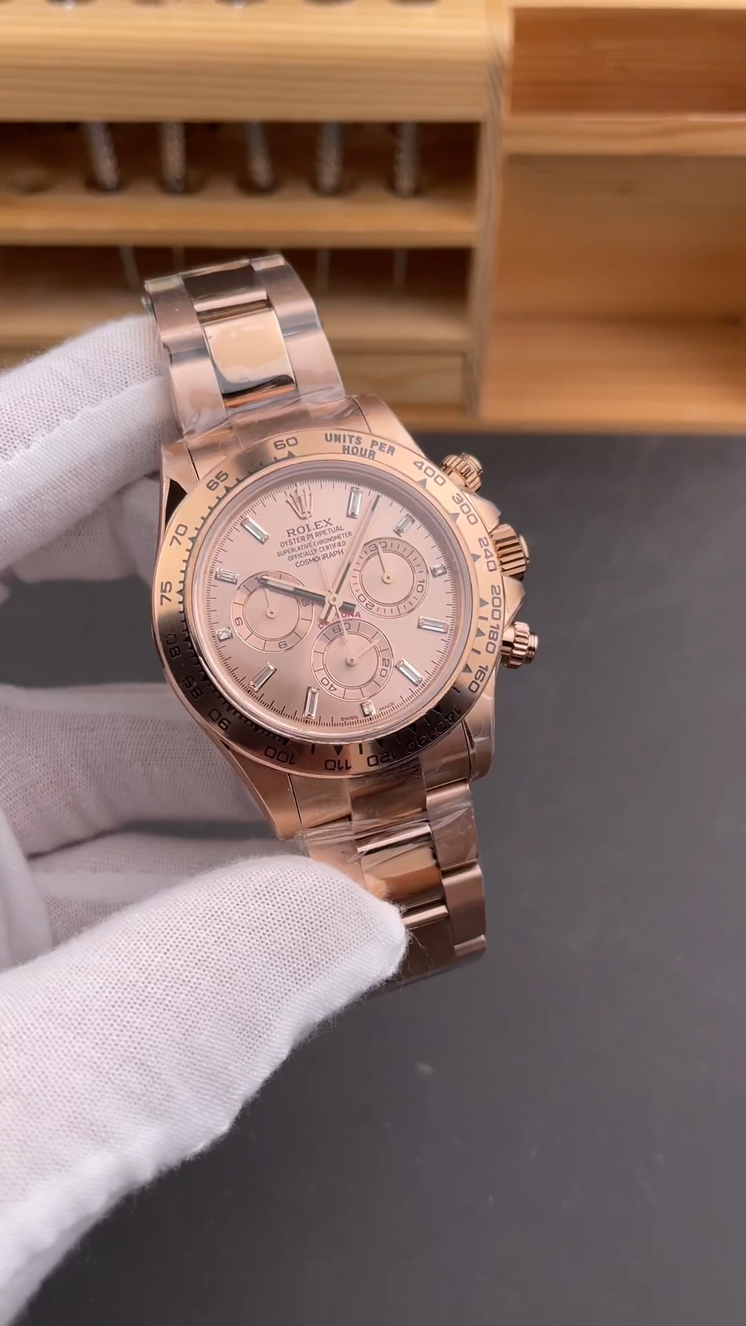 Rolex Daytona Everose Gold Rose Diamond Baguette 40mm 116505