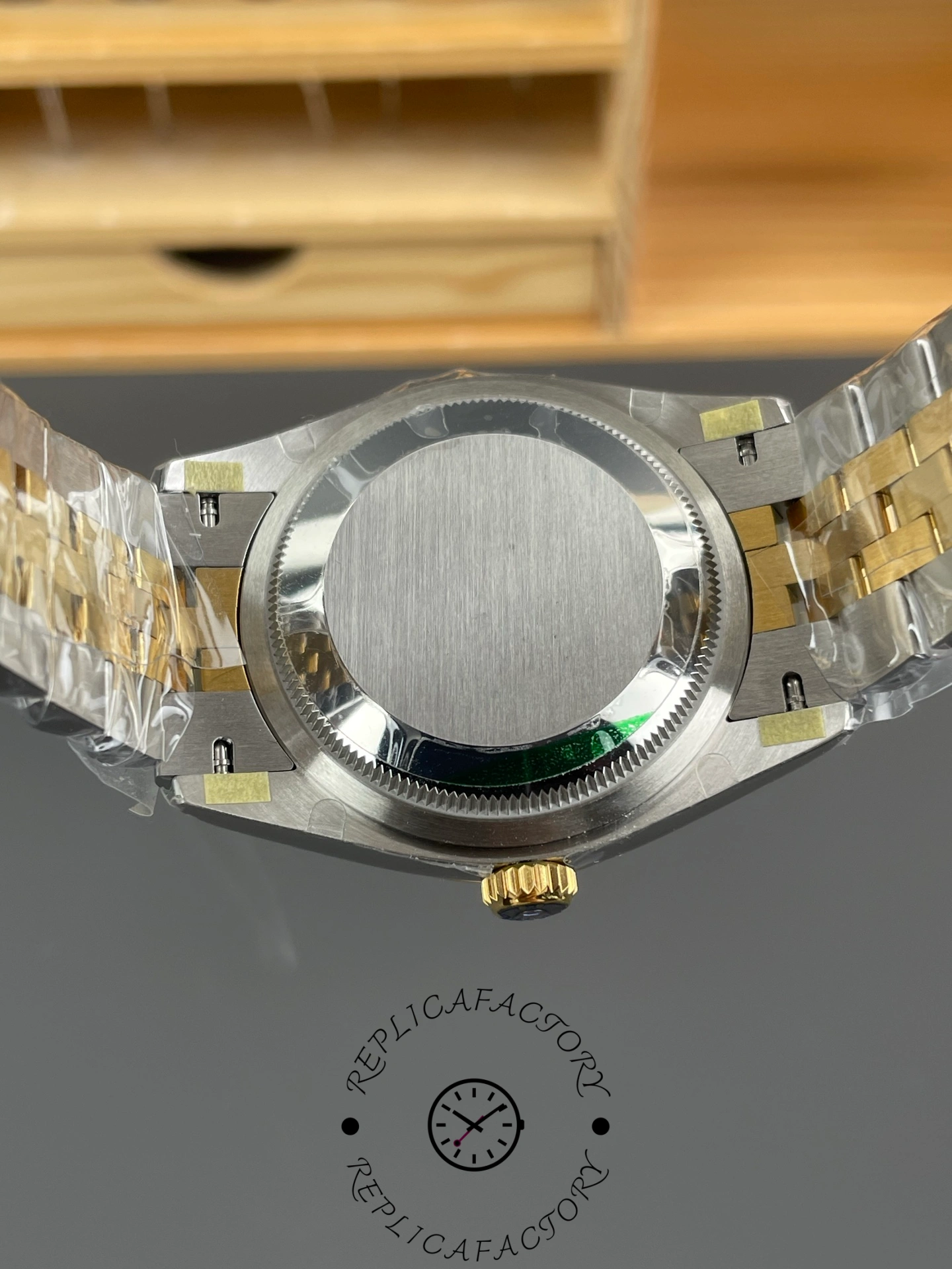Rolex Datejust 126233 Champagne Jubilee Dial Fluted Bezel 36MM Unisex Replica Watch