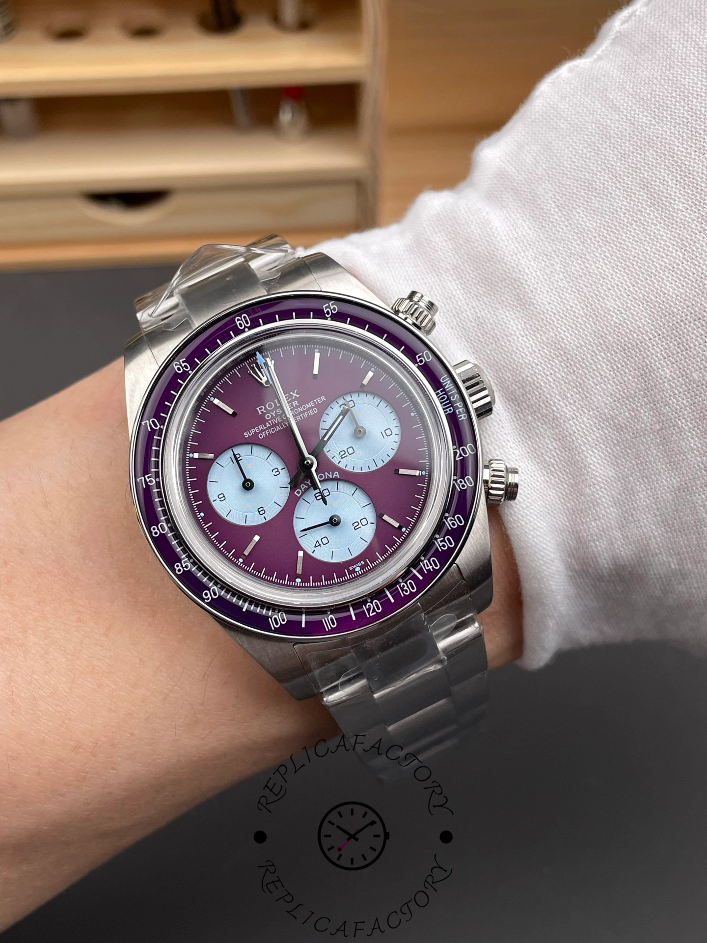 Rolex Daytona Artisans de Genève Customized 40mm Burgundy Purple dial Mens Watch