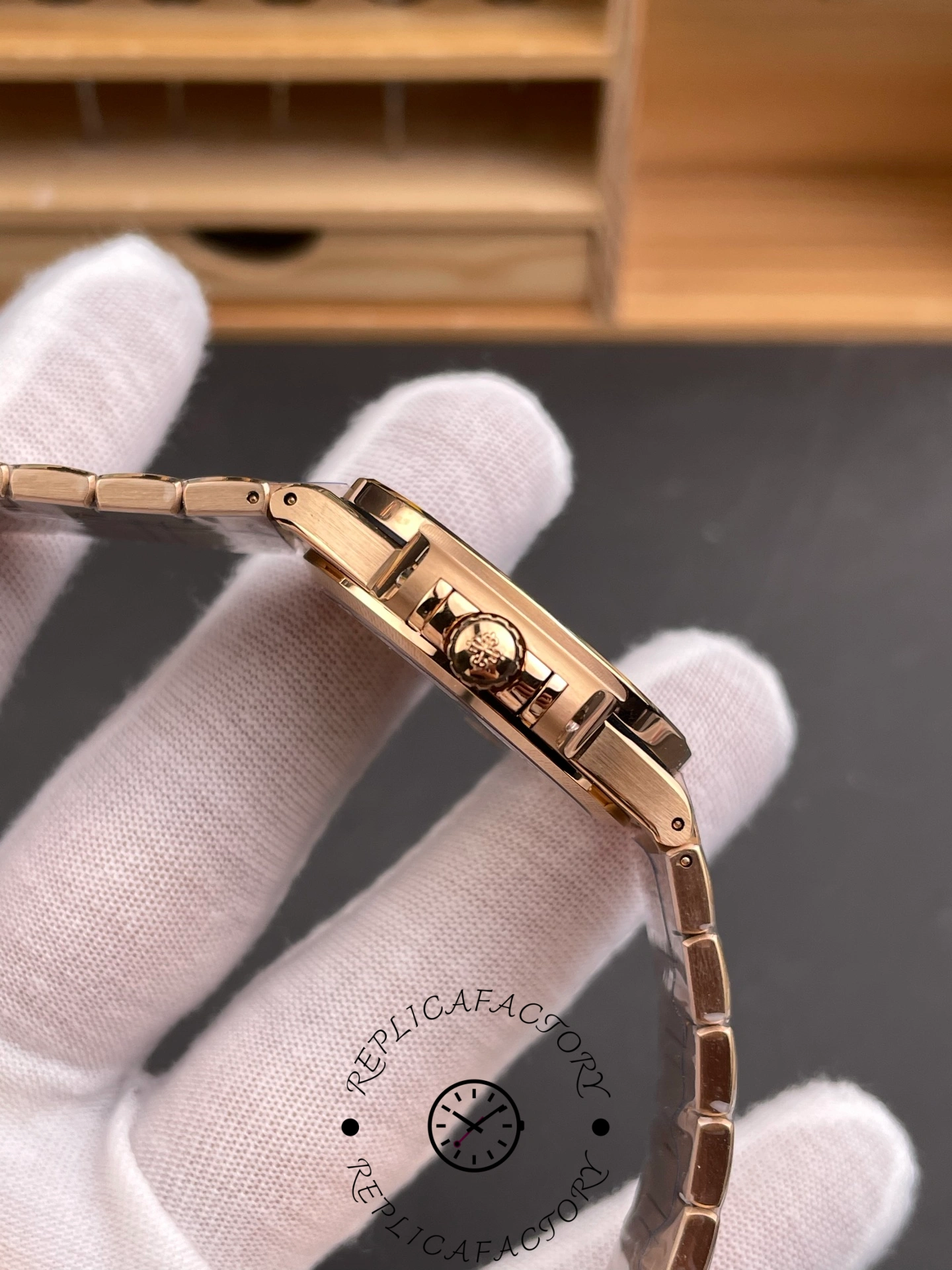 Patek Philippe Nautilus Ladies Rose Gold Gemset Bezel 7118 1300R 001