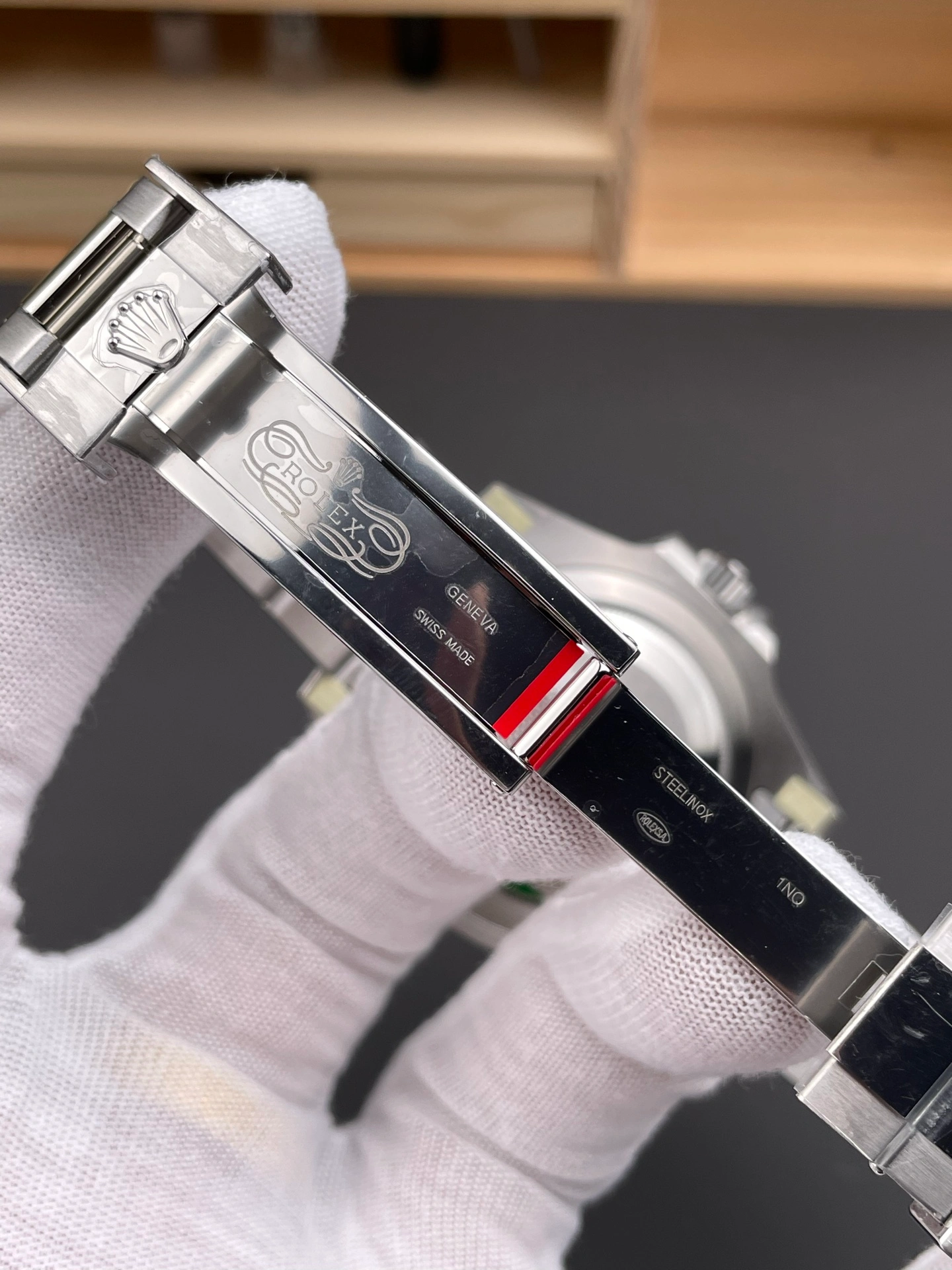 VSF GMT-Master II clasp interior detail