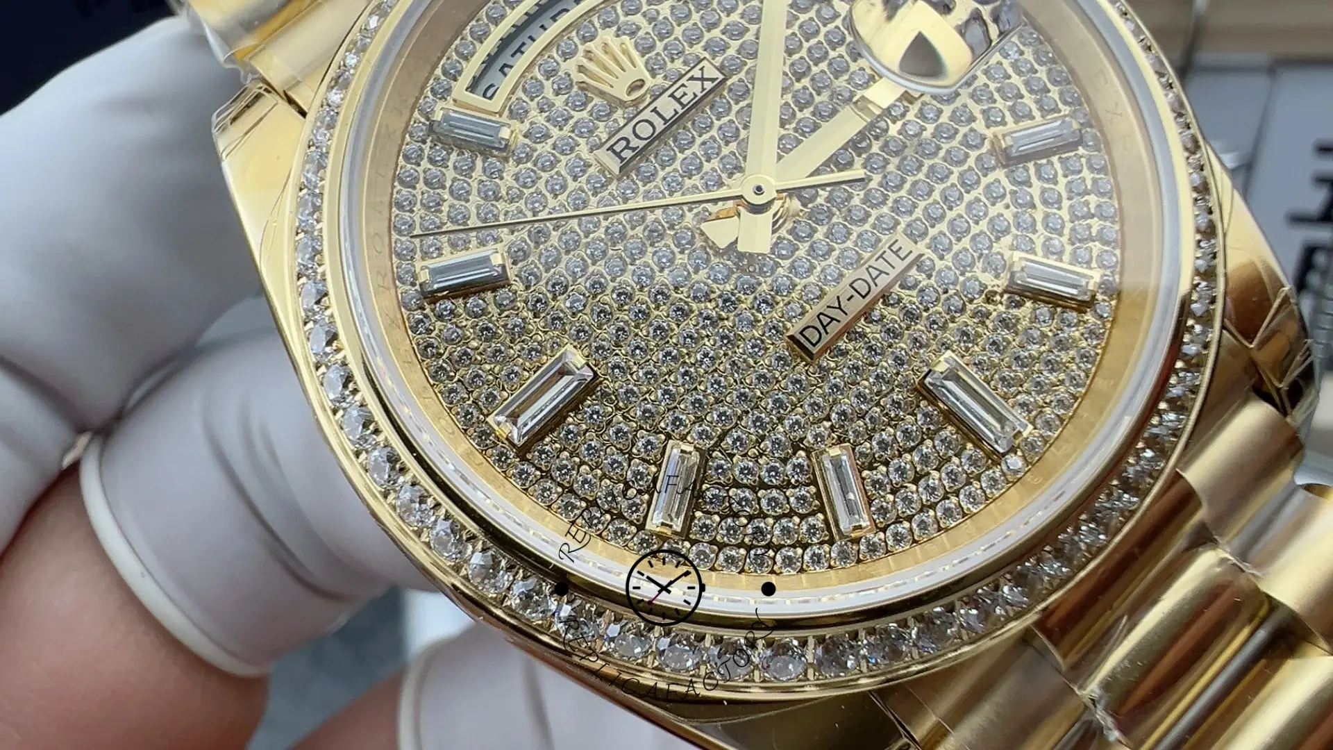 Rolex Day-Date 40 18K Yellow Gold Diamond Paved Dial Diamond m228348rbr 0037