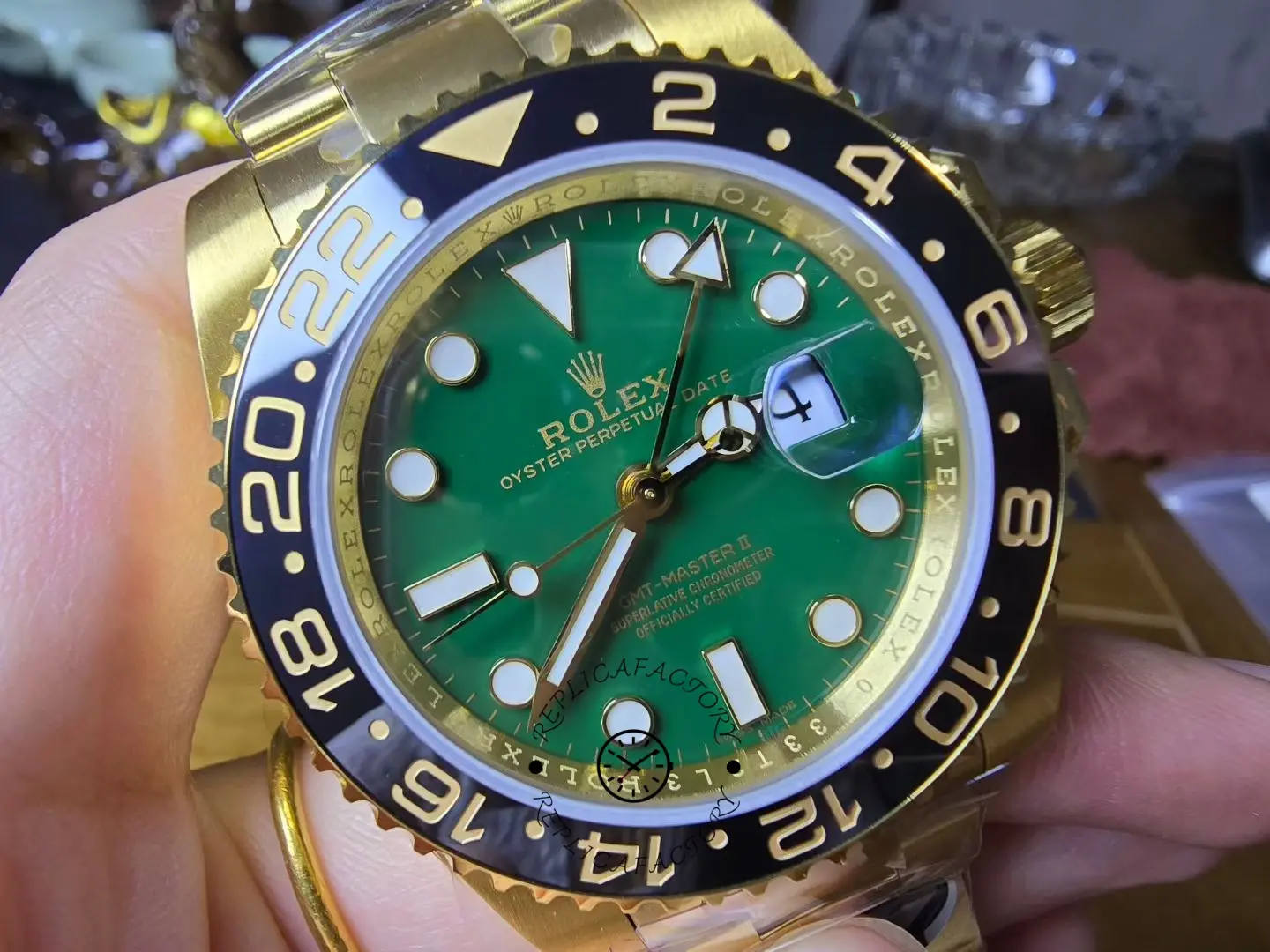 Rolex GMT Master II 116718LN Oyster Bracelet Green Dial 40mm Mens Replica Watch